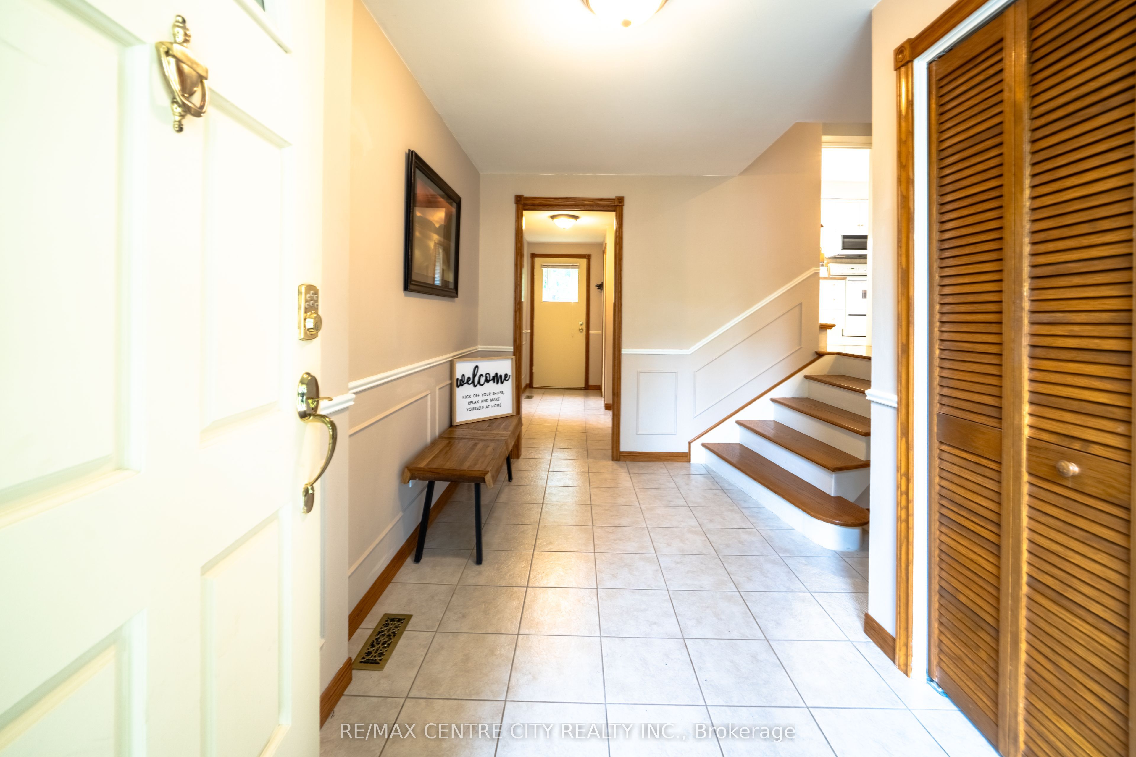 1431 Stoneybrook Crescent Property Photo 28