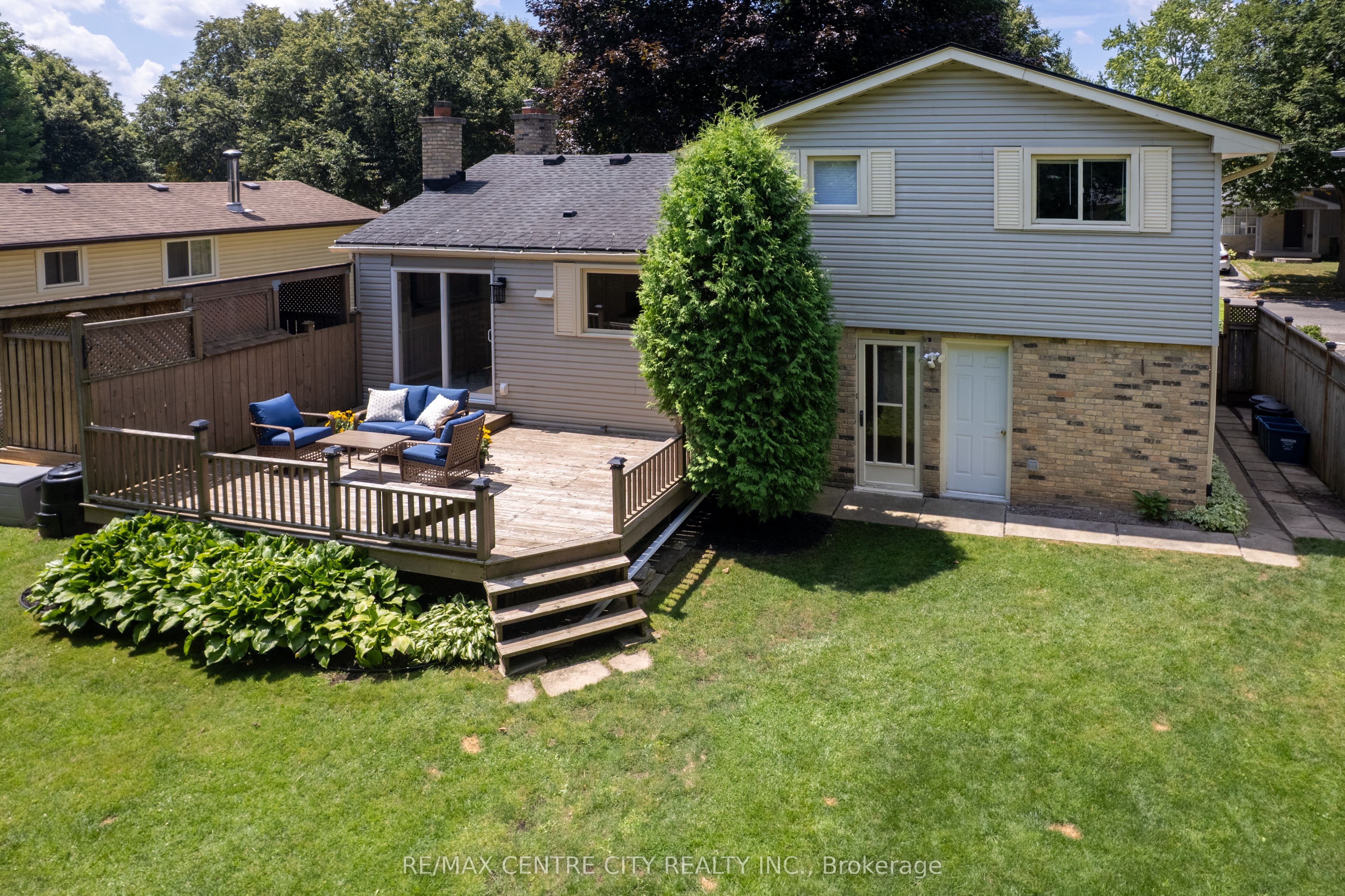 1431 Stoneybrook Crescent Property Photo 30