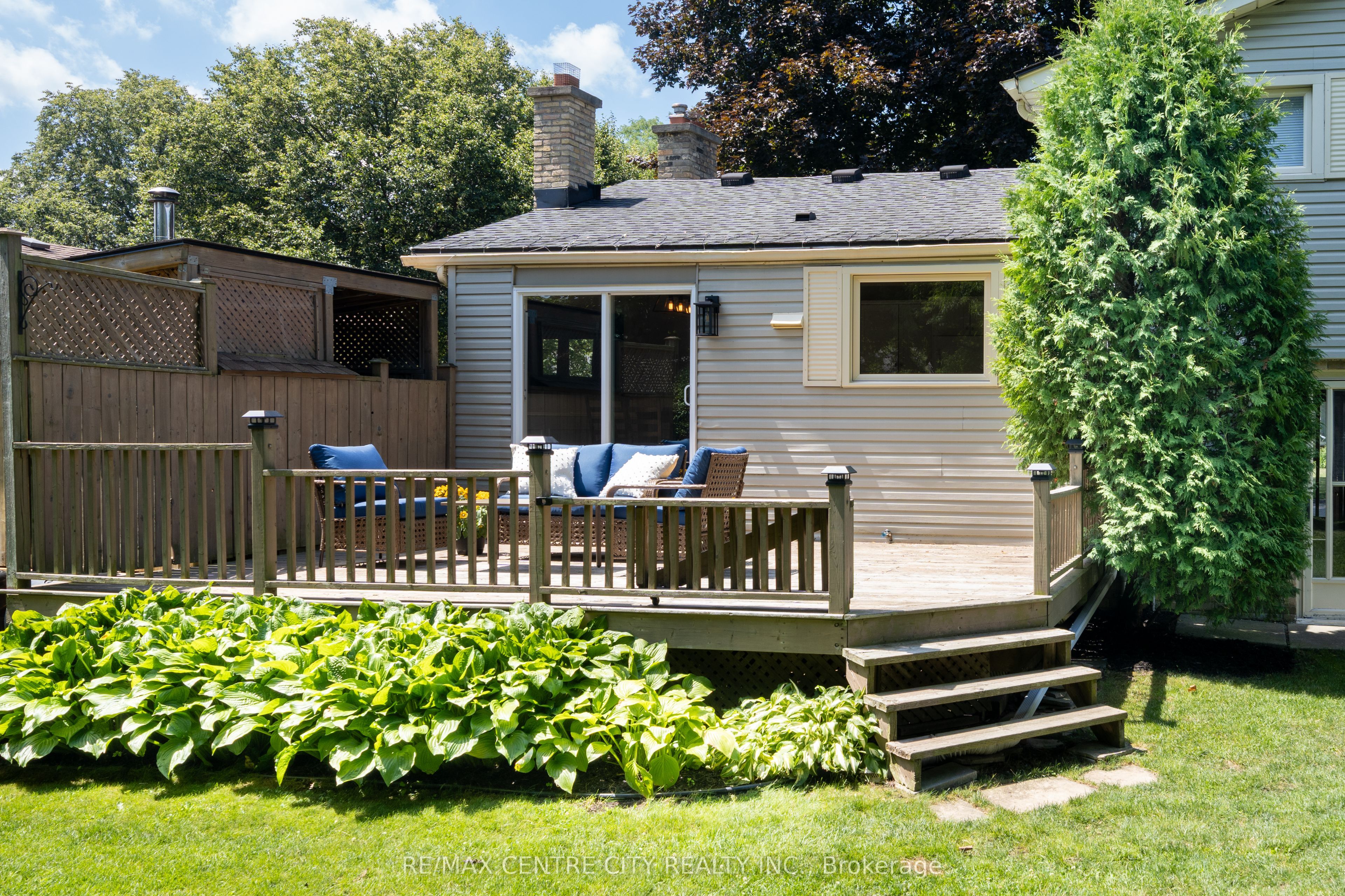 1431 Stoneybrook Crescent Property Photo 33