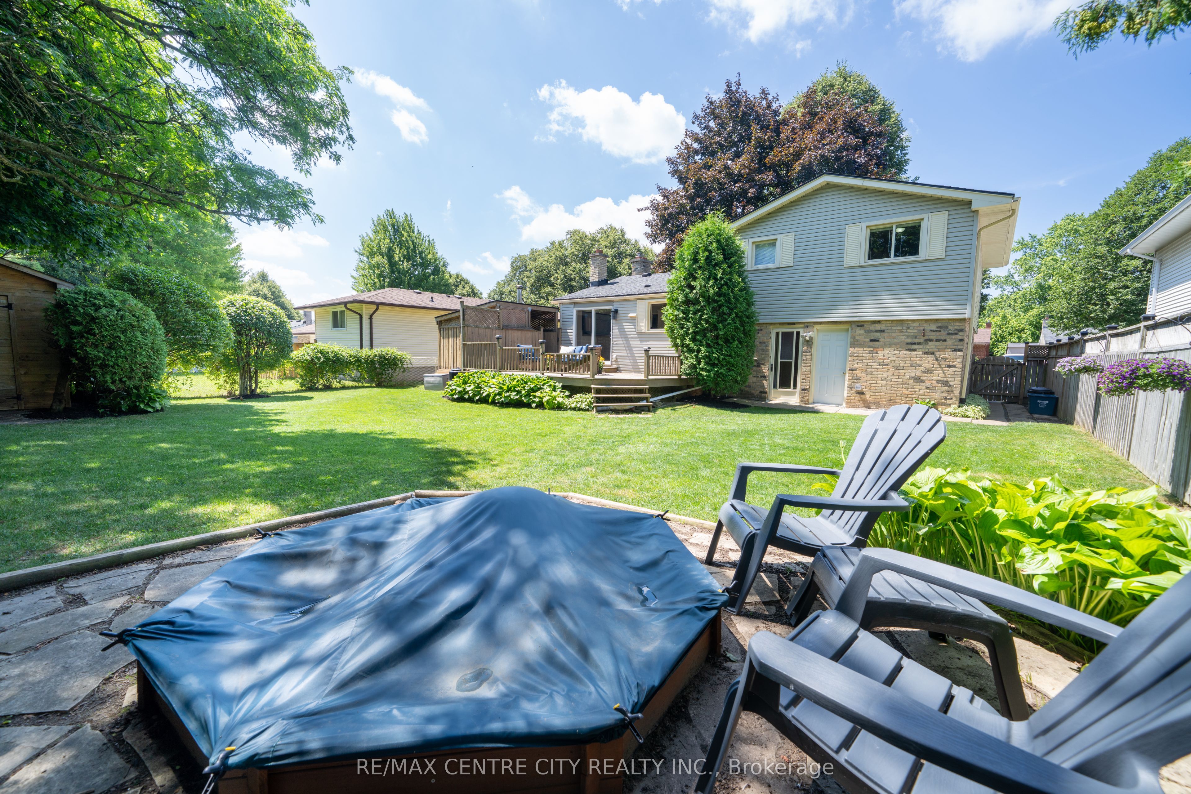 1431 Stoneybrook Crescent Property Photo 35