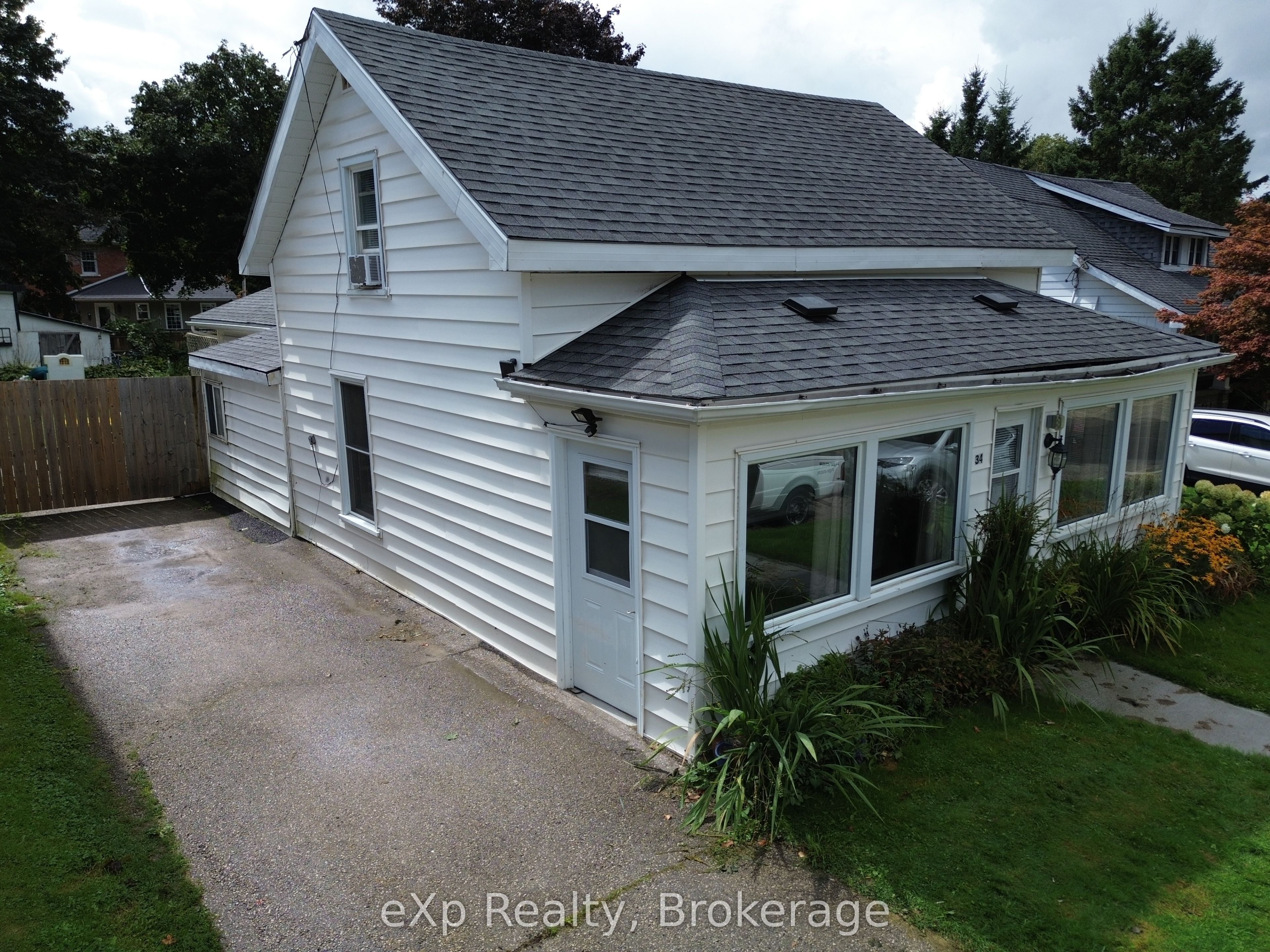 34 Queen Street Property Photo 1