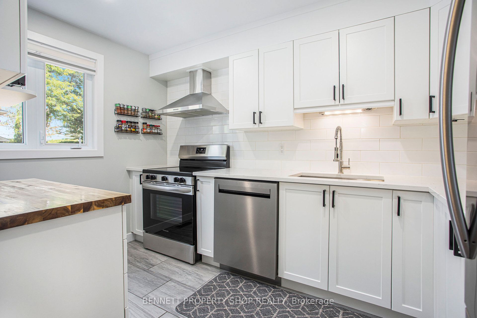 1642 Du Sommet Place 77 Property Photo 6