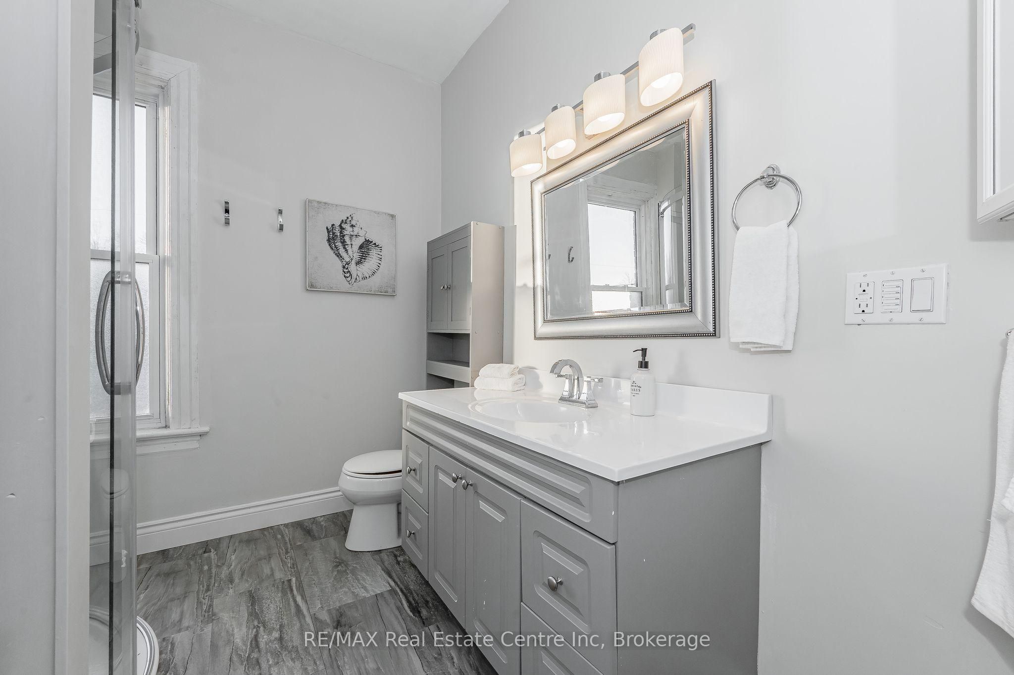 103 Surrey Street E Property Photo 13