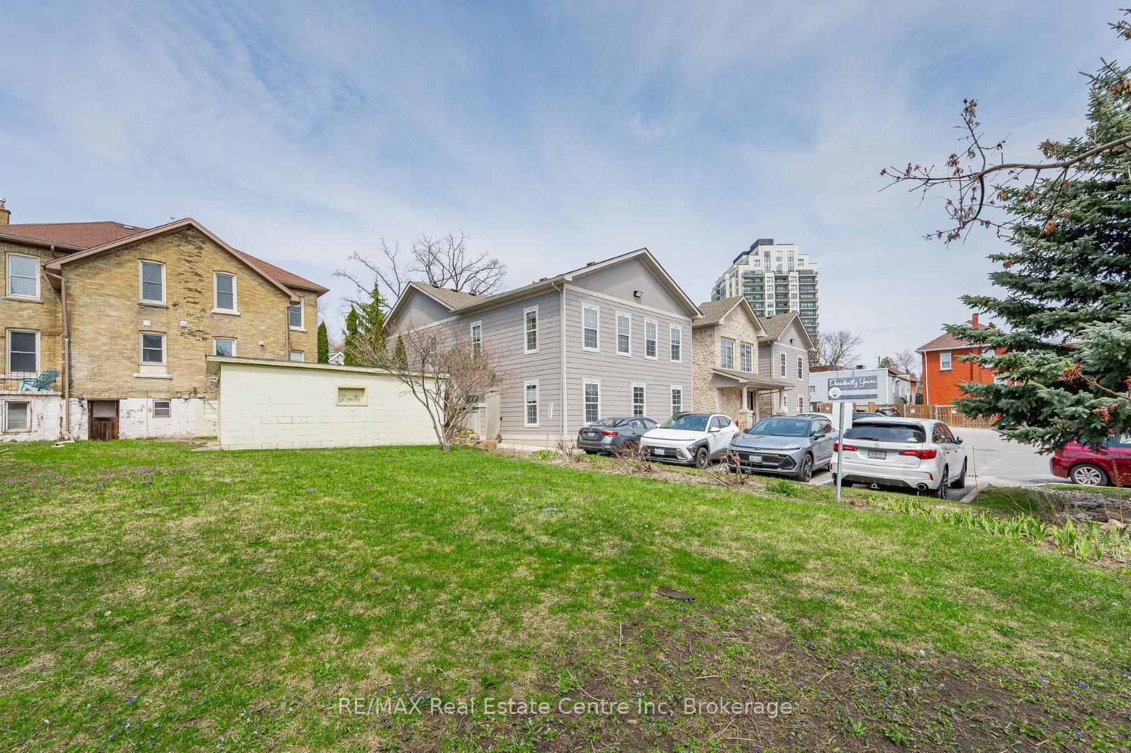 103 Surrey Street E Property Photo 18