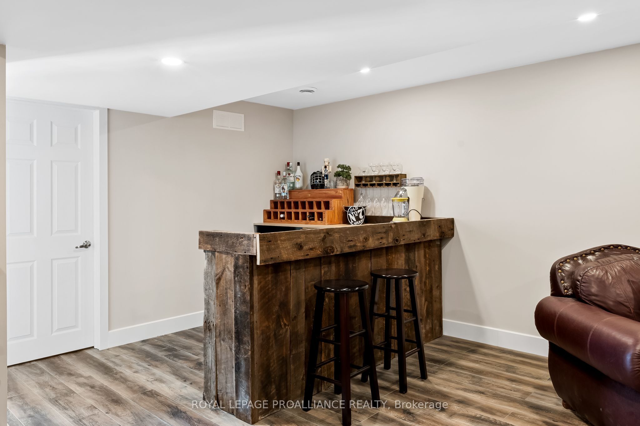 6 Ferris Court Property Photo 23