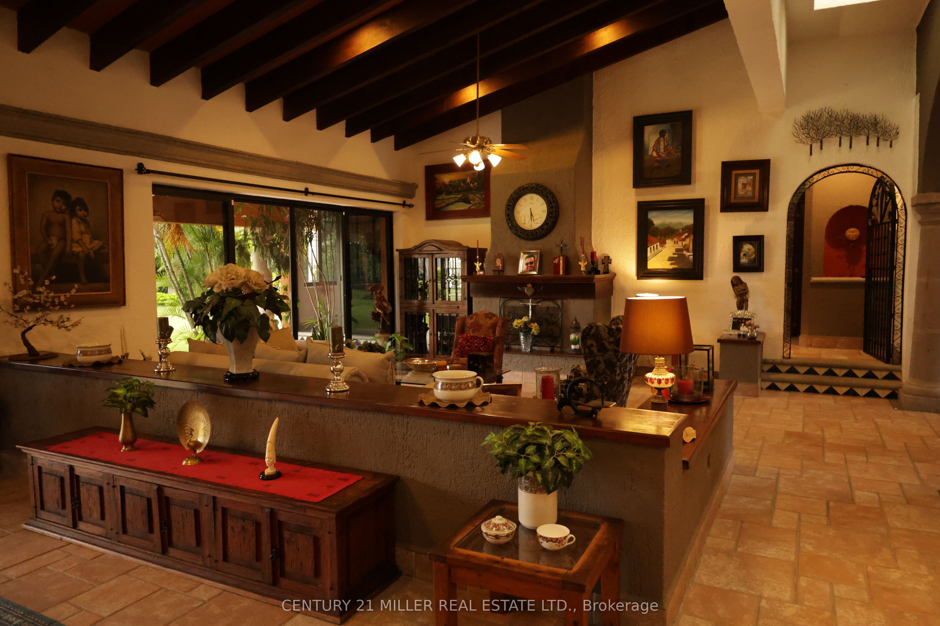 37 Cerrada Vista Hermosa Property Photo 7