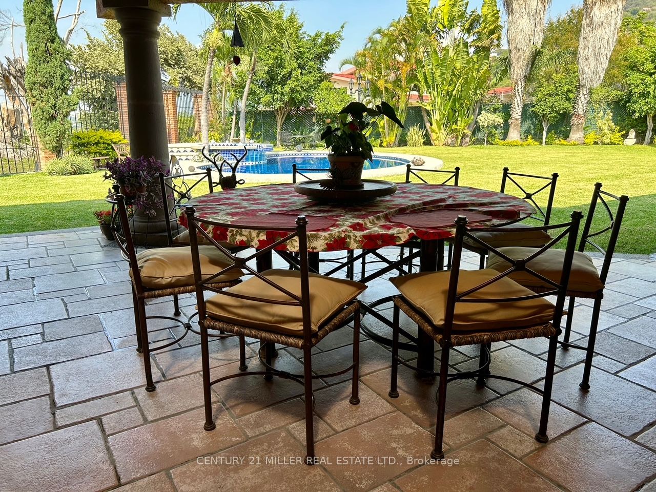 37 Cerrada Vista Hermosa Property Photo 32