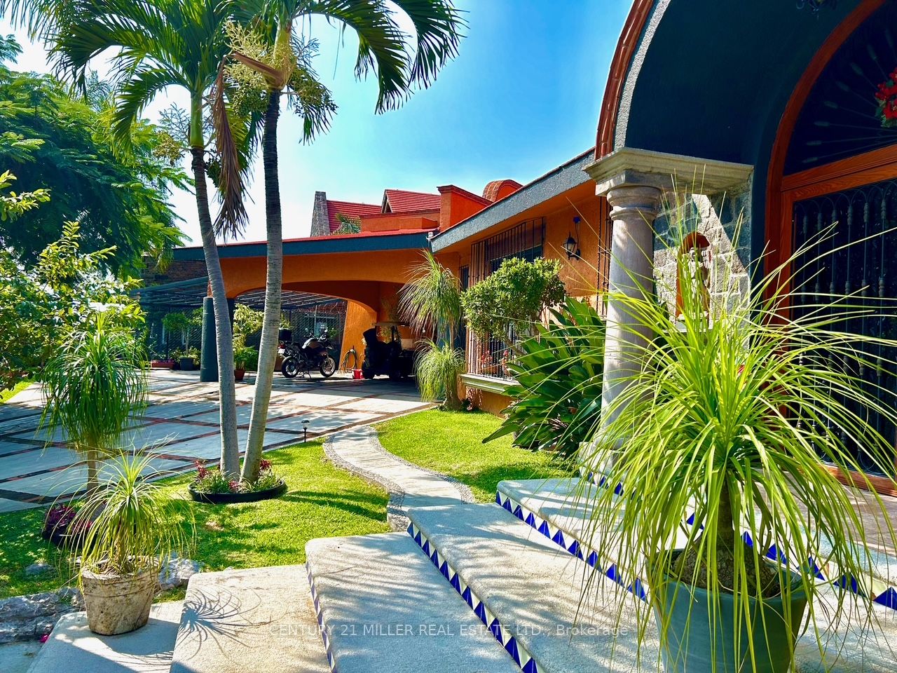 37 Cerrada Vista Hermosa Property Photo 42