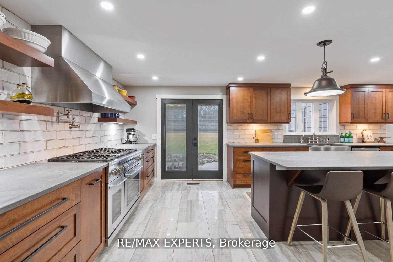 1960 West River Road Property Photo 3