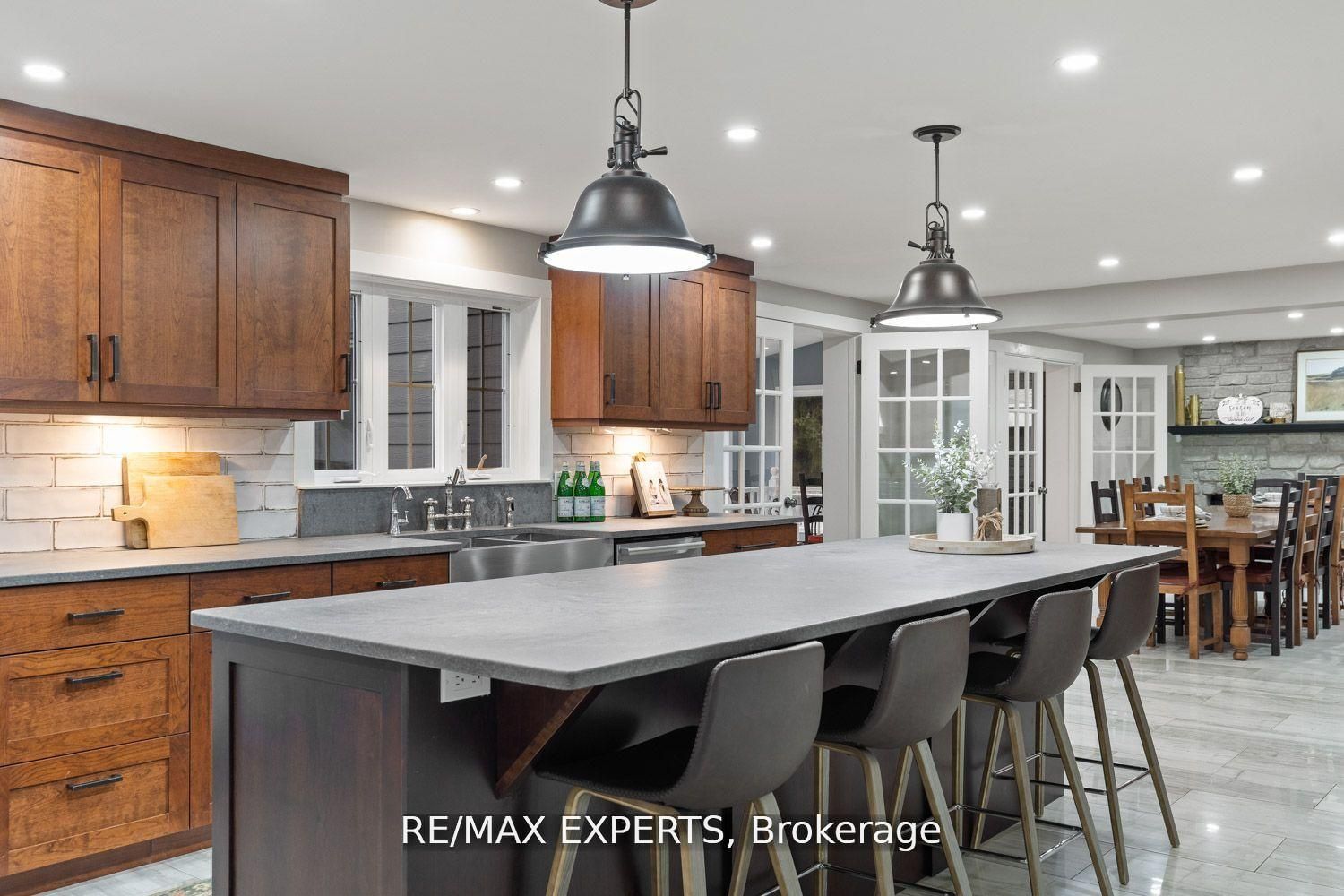 1960 West River Road Property Photo 5