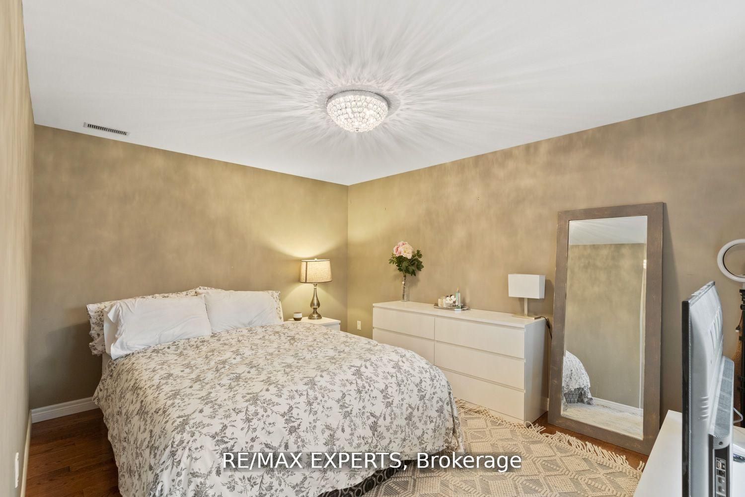 1960 West River Road Property Photo 17