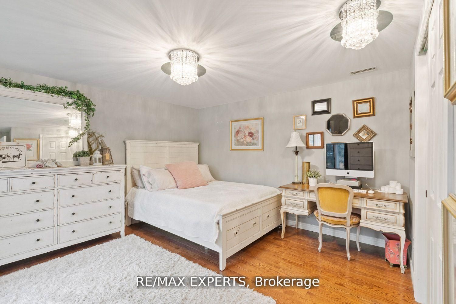 1960 West River Road Property Photo 18