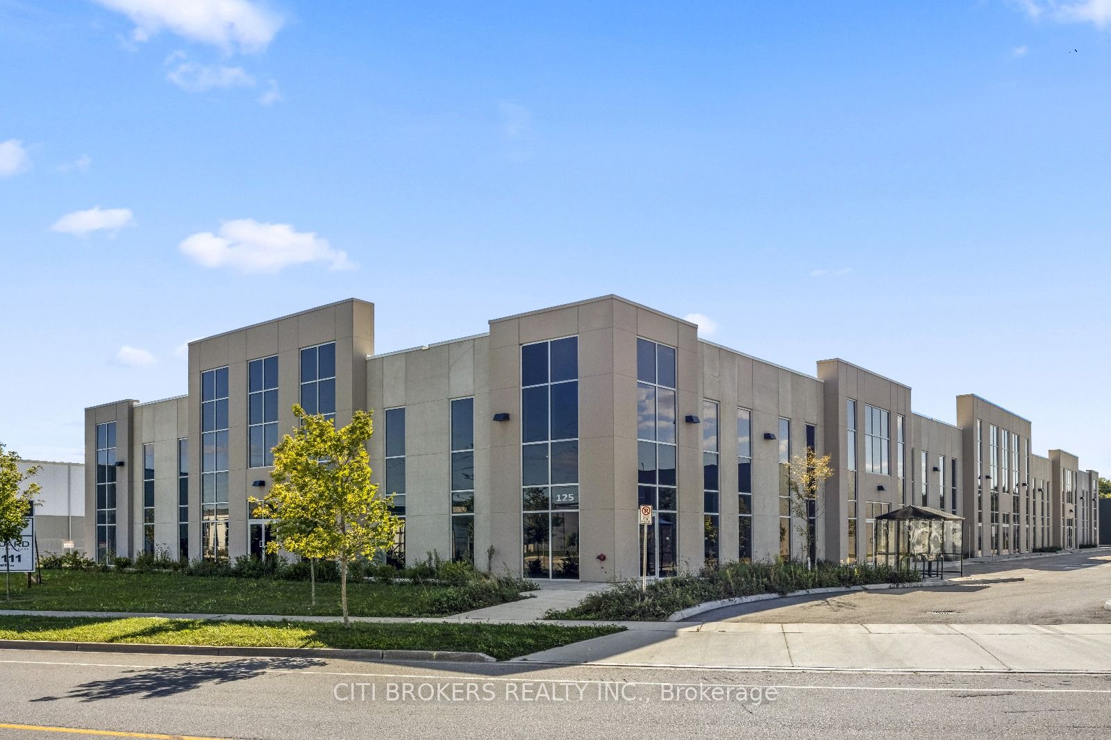 125 Goddard Crescent 7-8-9 Property Photo 1