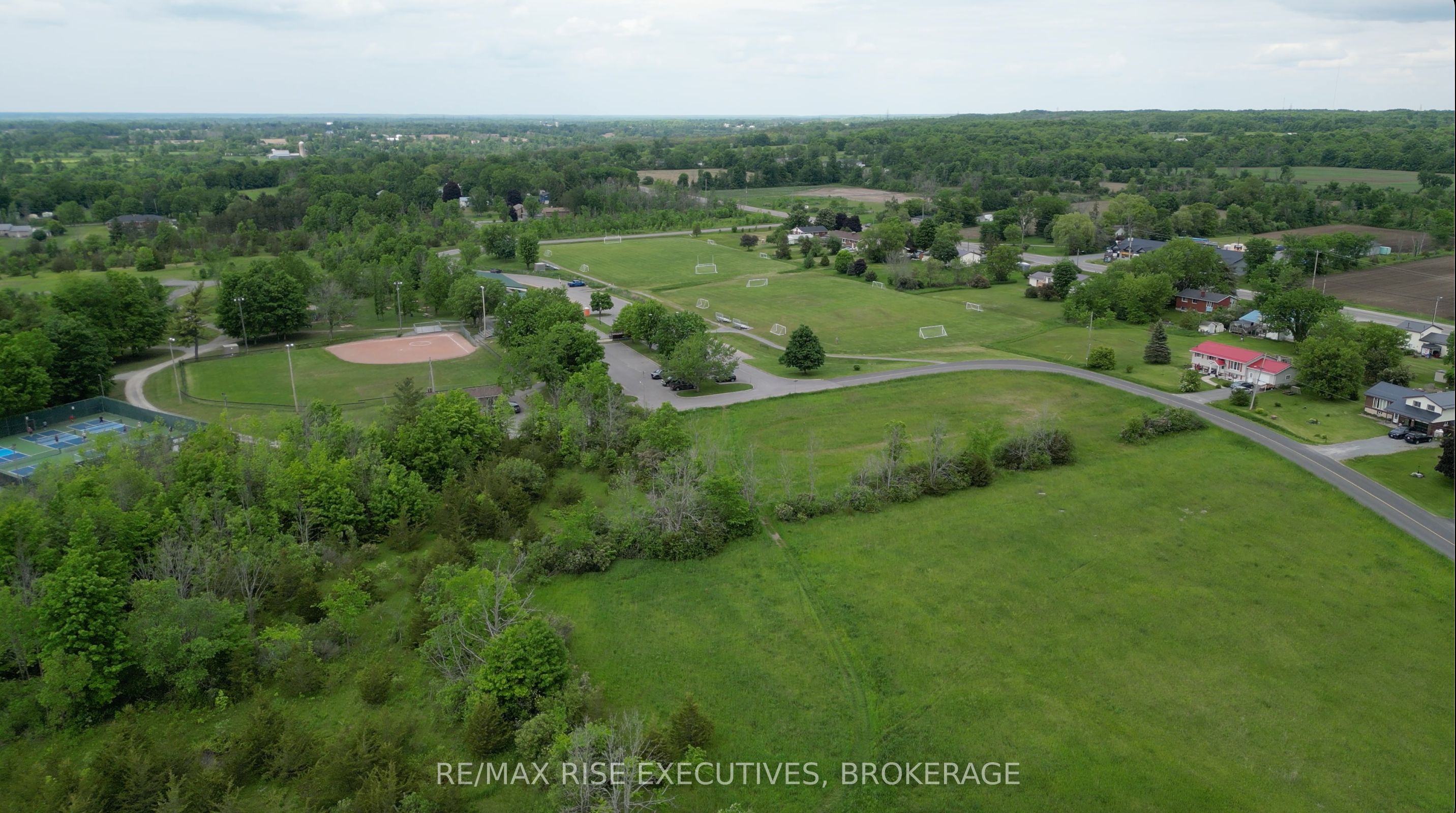 Pt Lt 7-8 Notre Dame Street Property Photo 4