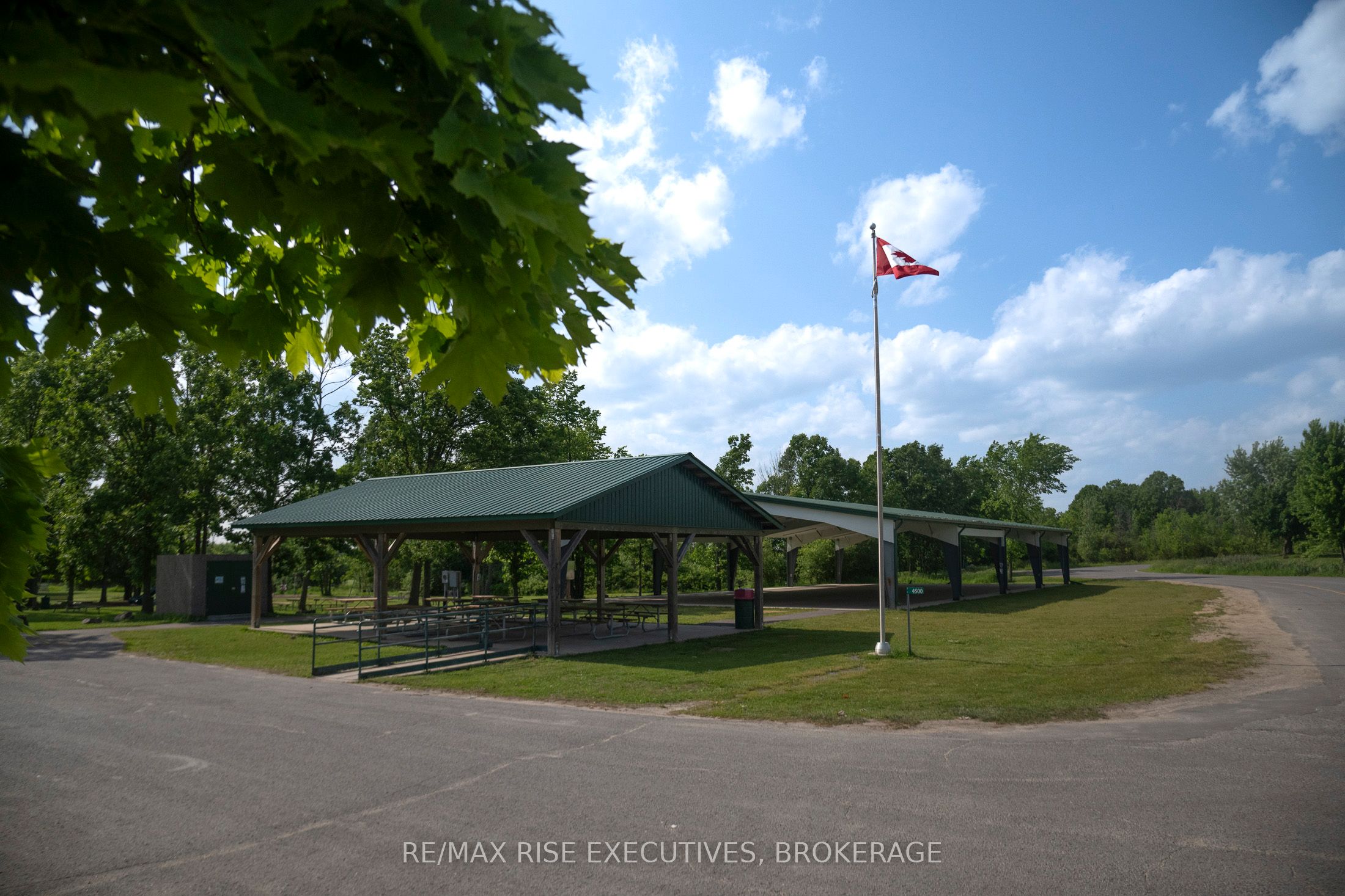 Pt Lt 7-8 Notre Dame Street Property Photo 8