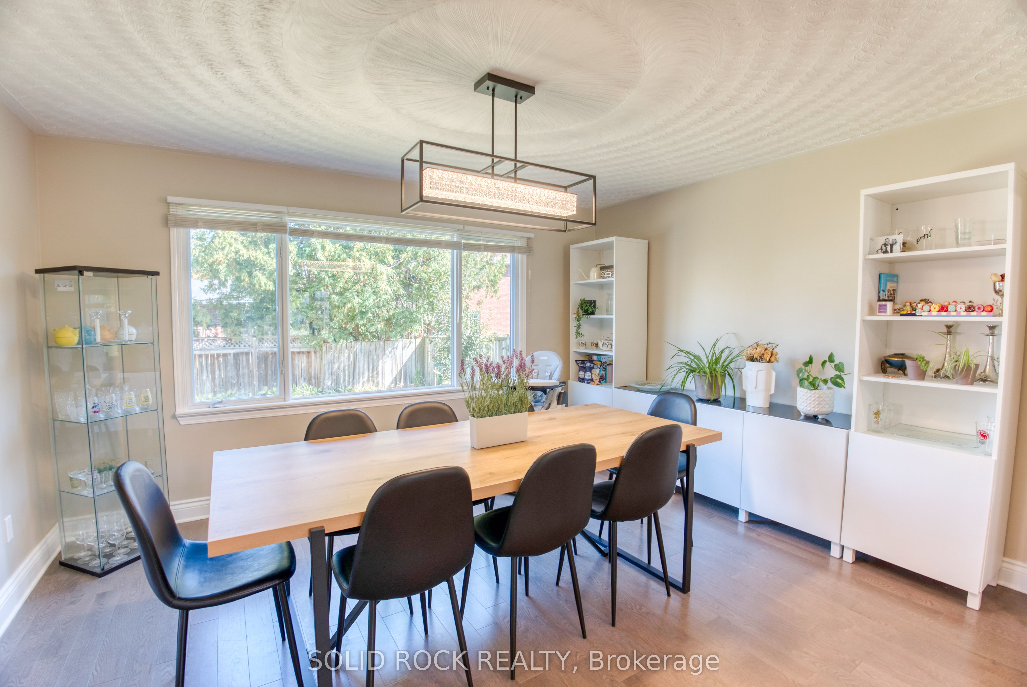 13 Weatherwood Crescent Property Photo 4