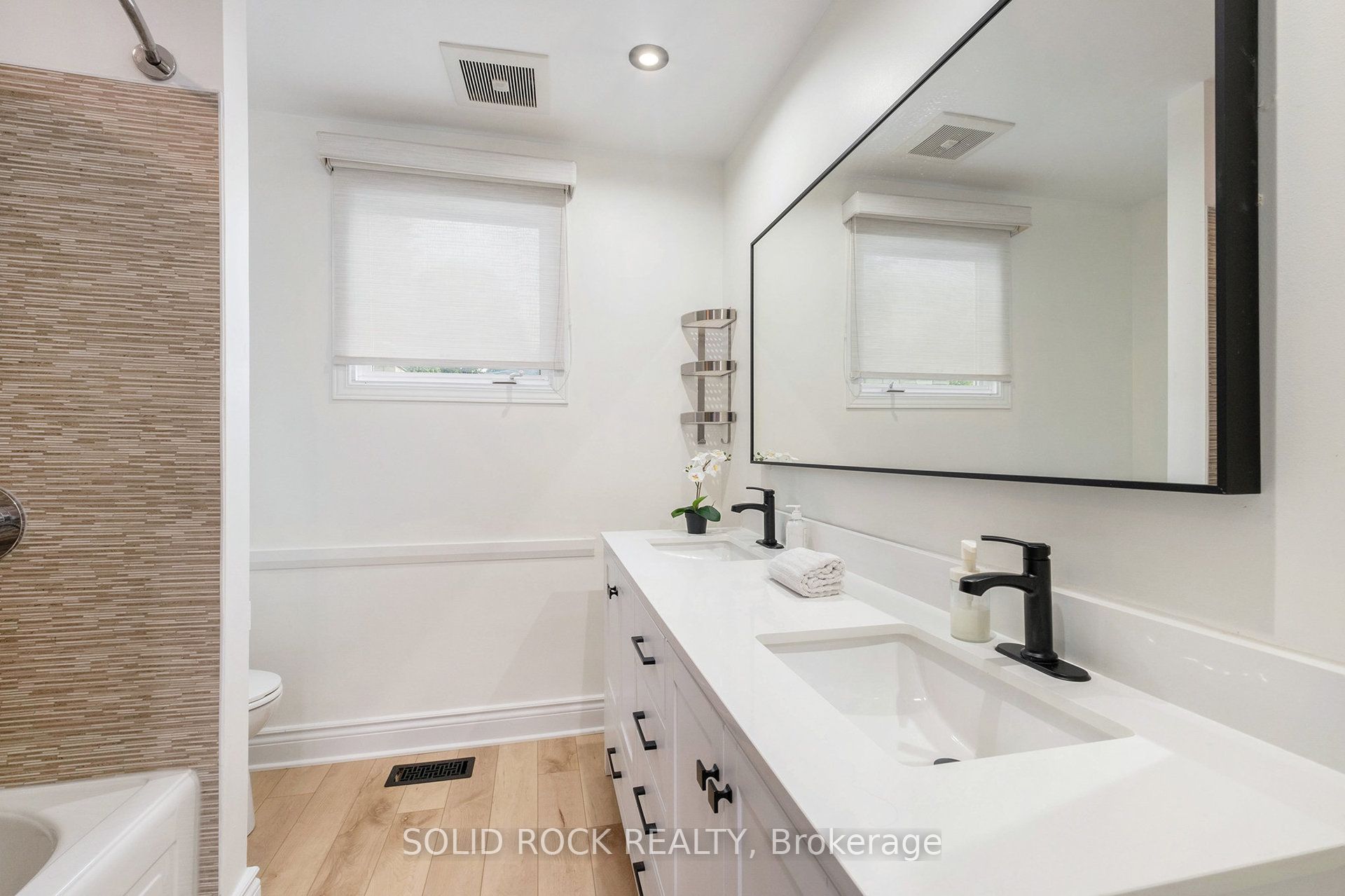 13 Weatherwood Crescent Property Photo 27