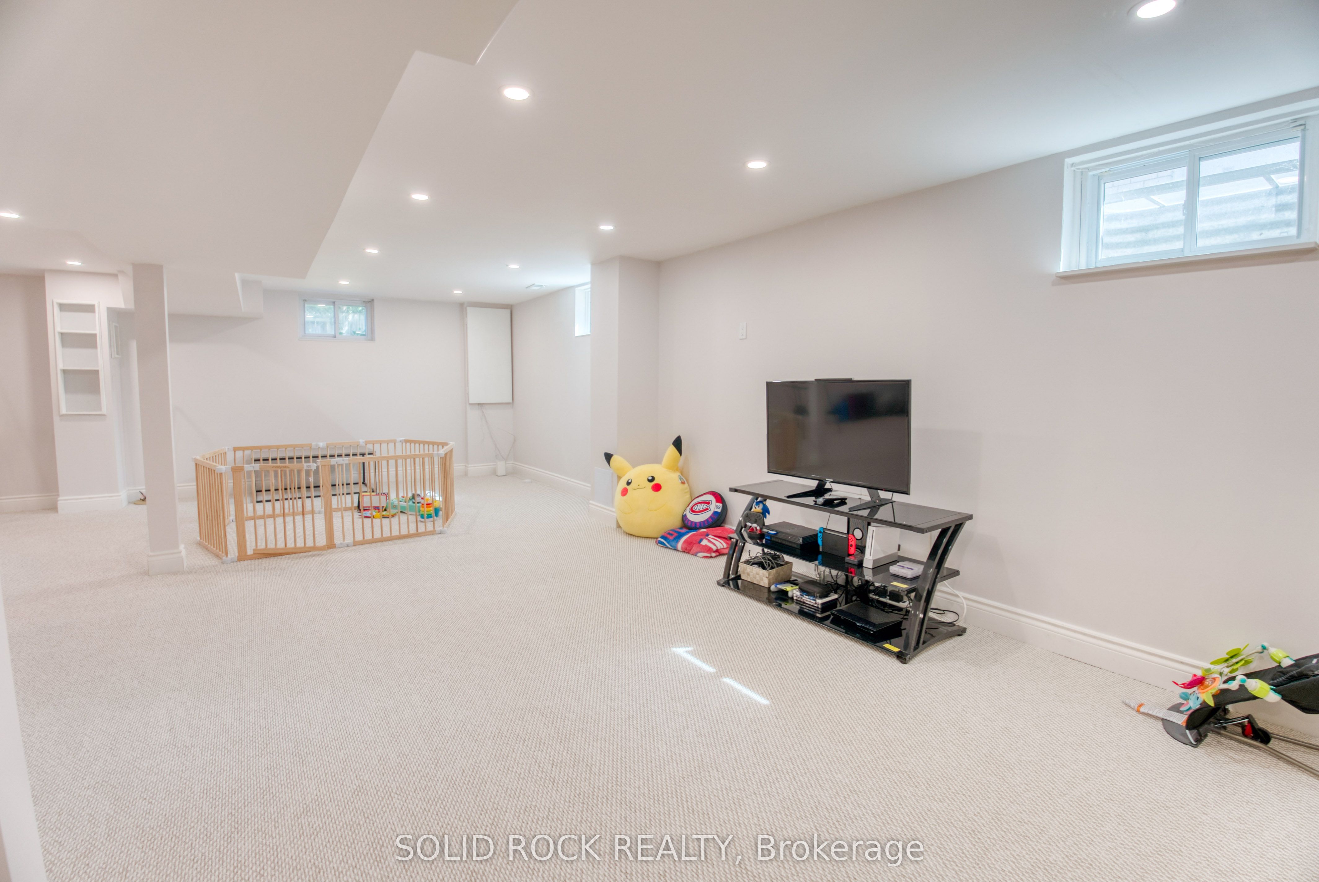 13 Weatherwood Crescent Property Photo 29