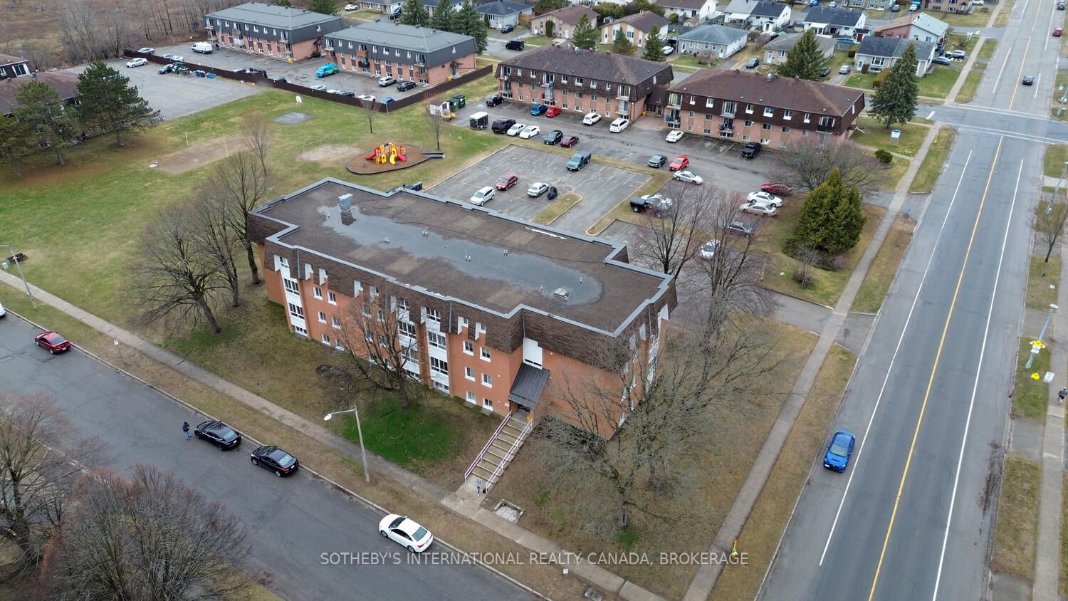 810 Kyle Ct Property Photo 1