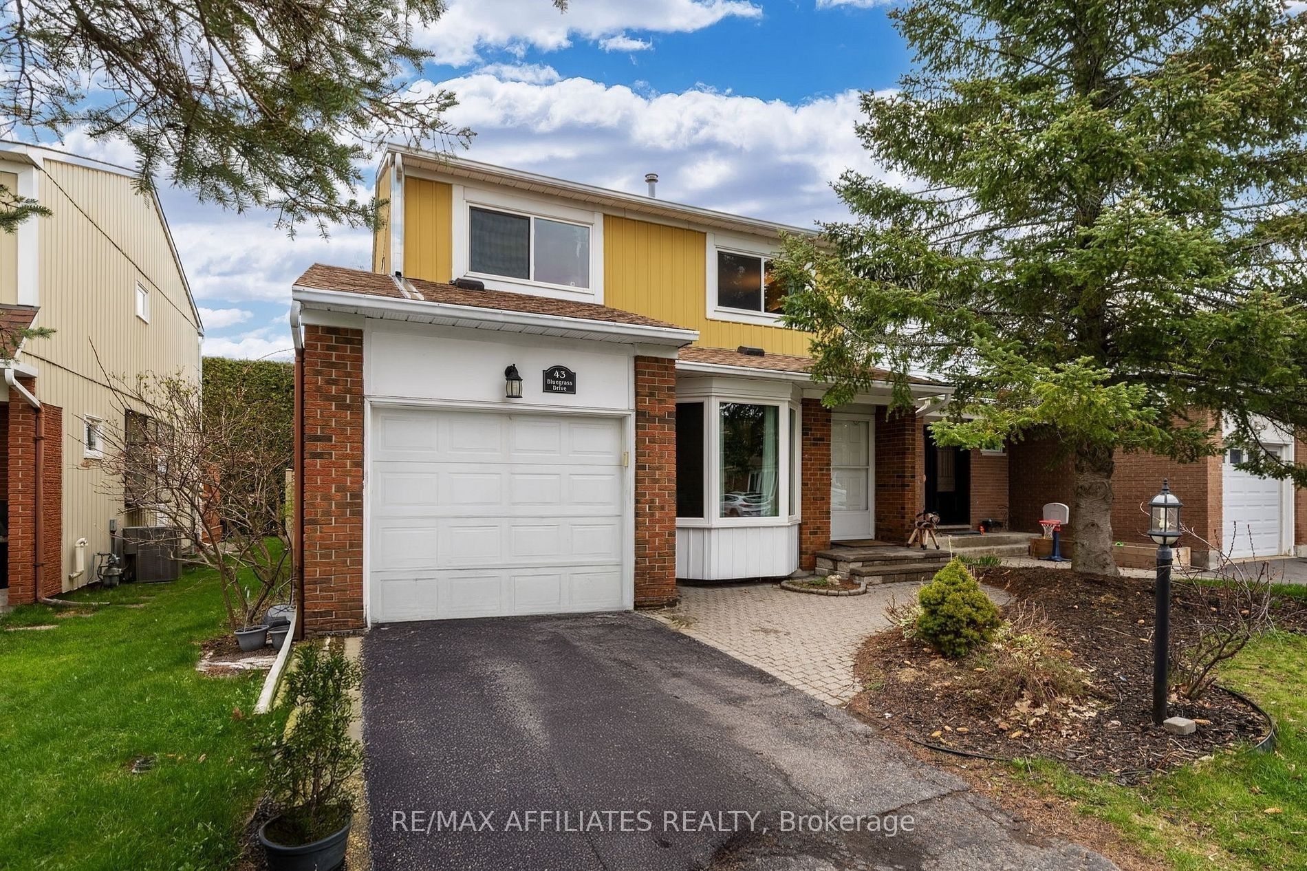 43 Bluegrass Drive Property Photo 2