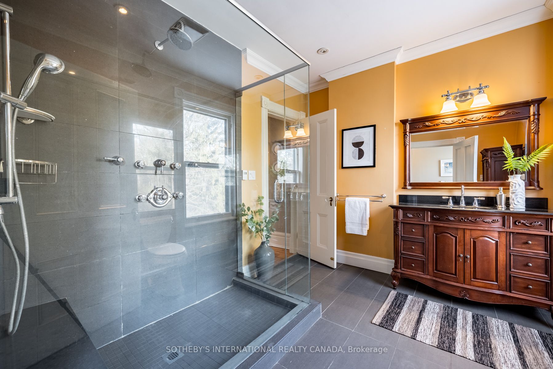 28 Bedford Street Property Photo 31