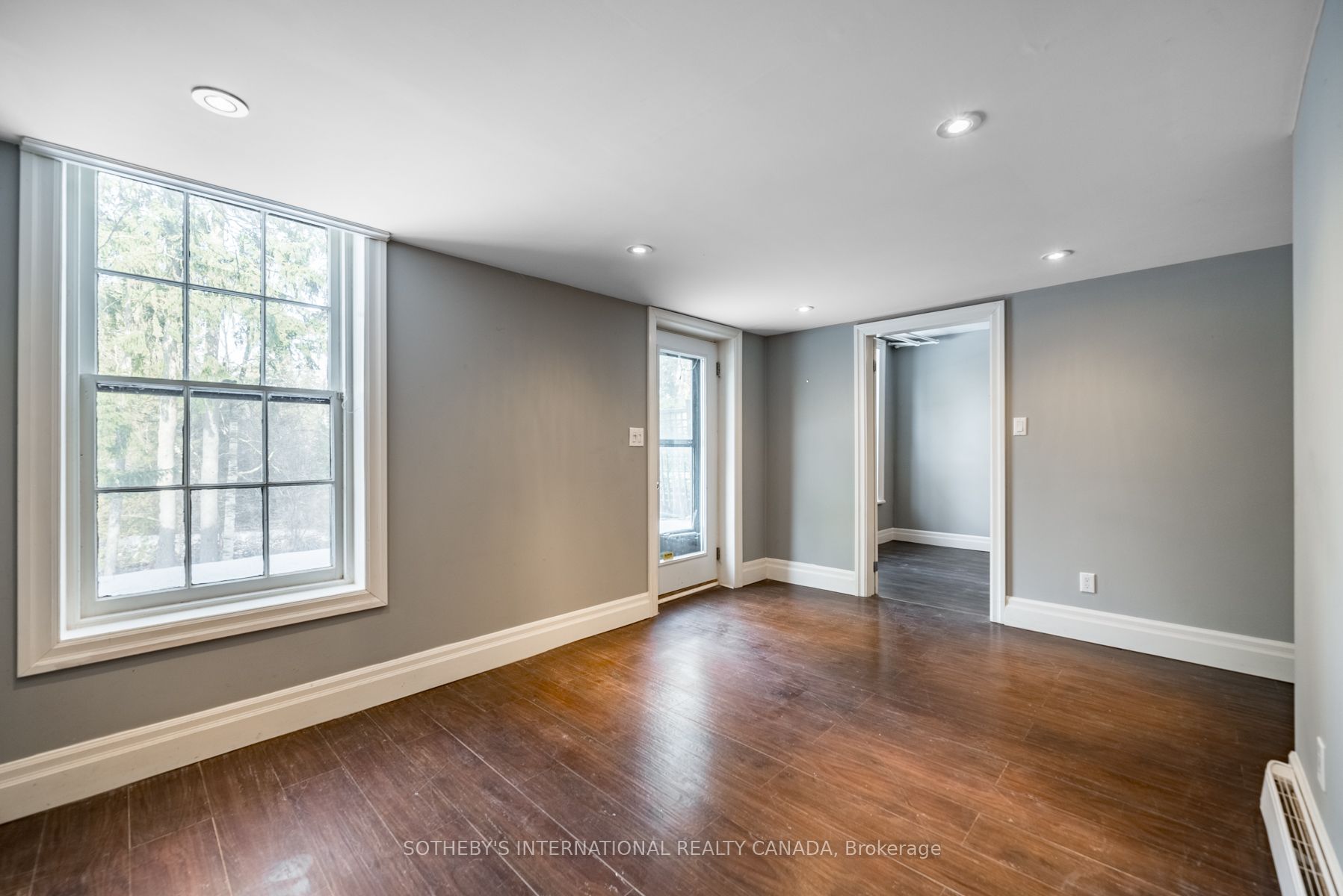 28 Bedford Street Property Photo 37