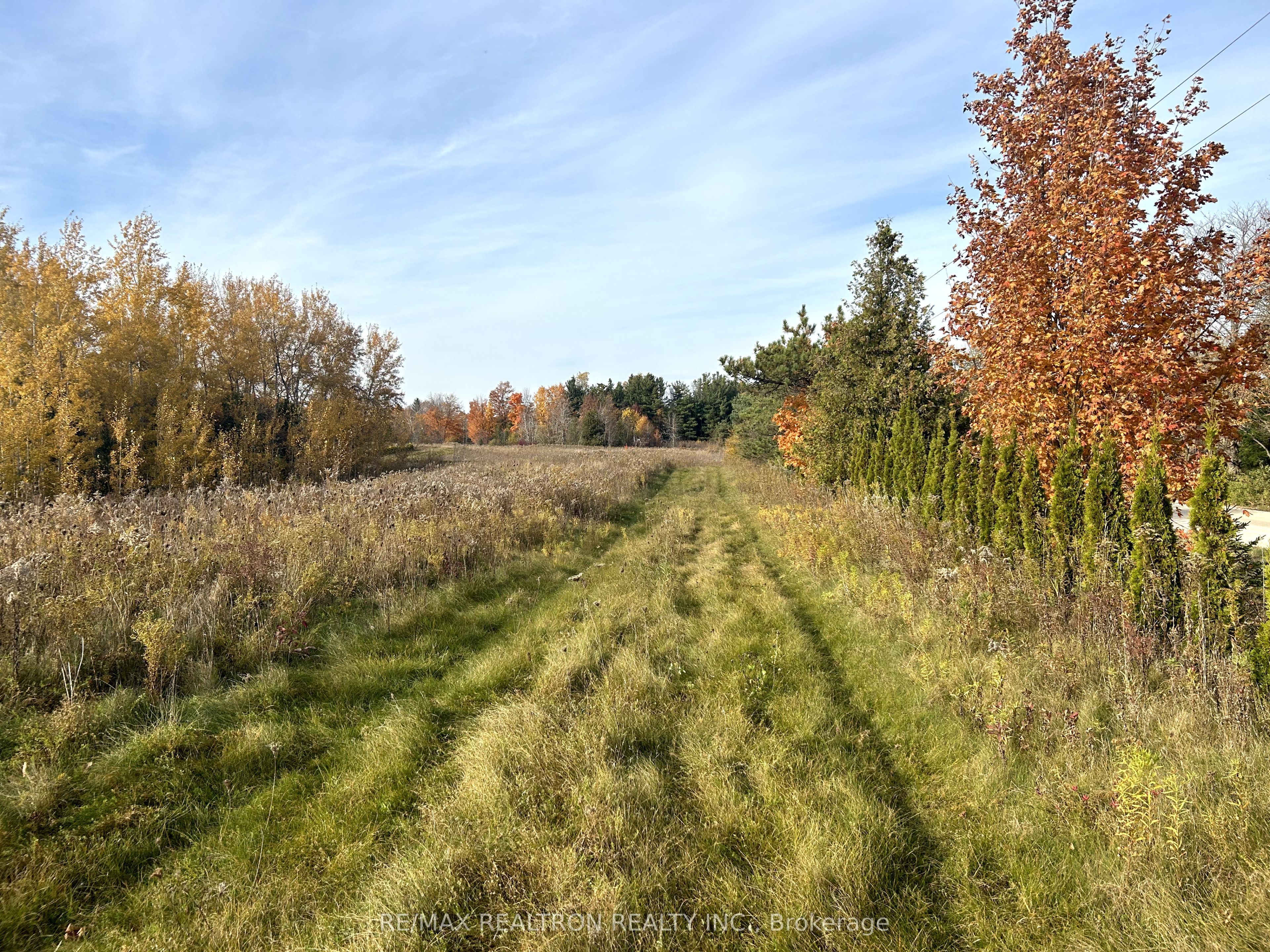 833160 4th Line Property Photo 9