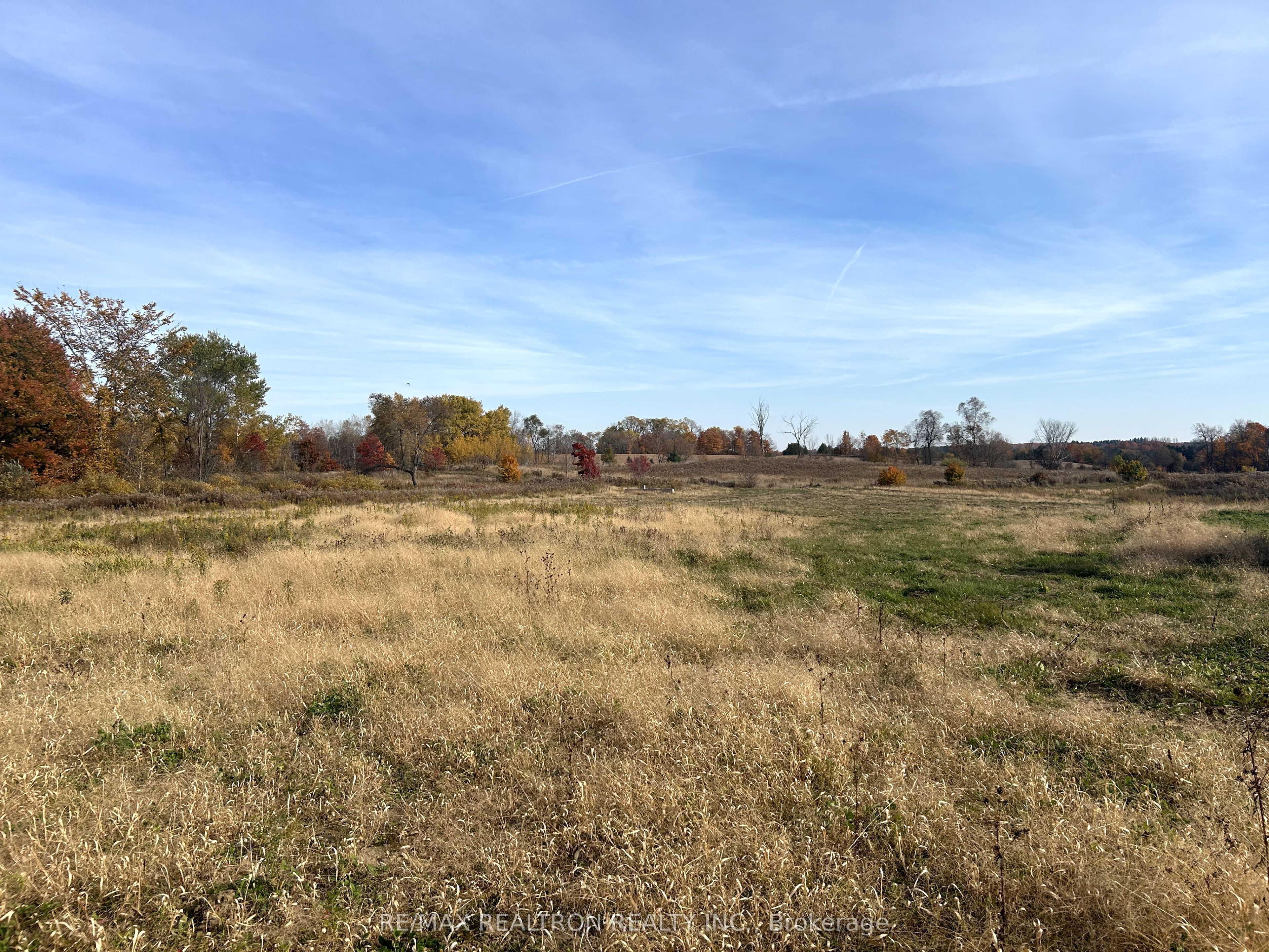 833160 4th Line Property Photo 22