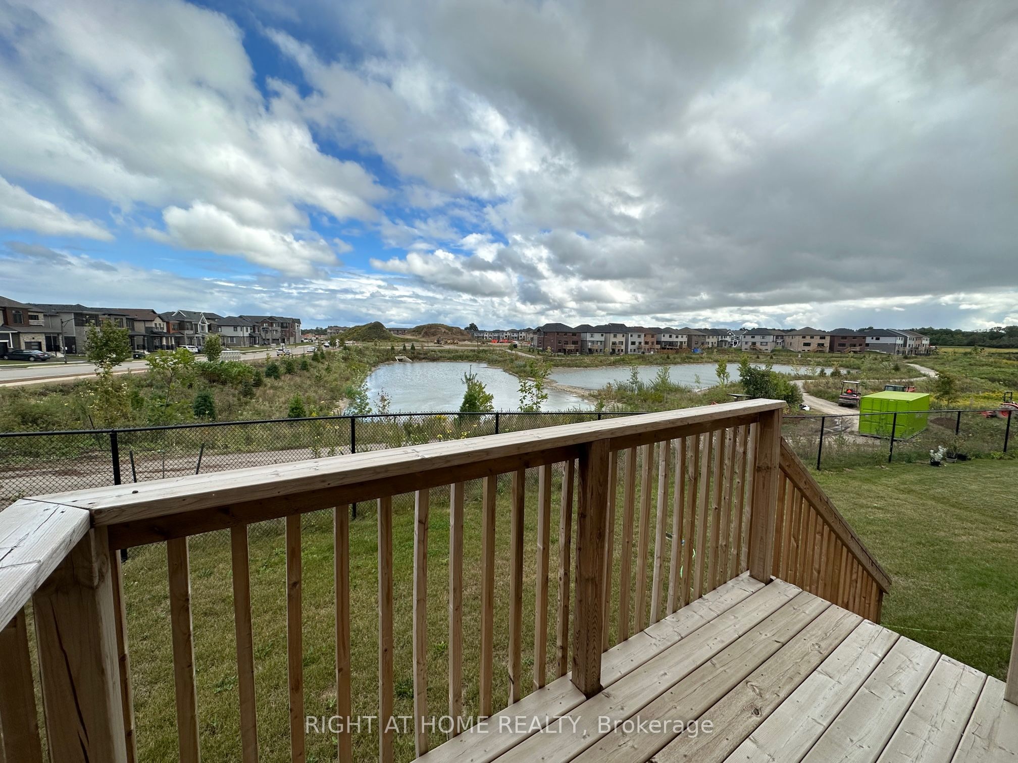 3 Bee Crescent Upper Property Photo 1