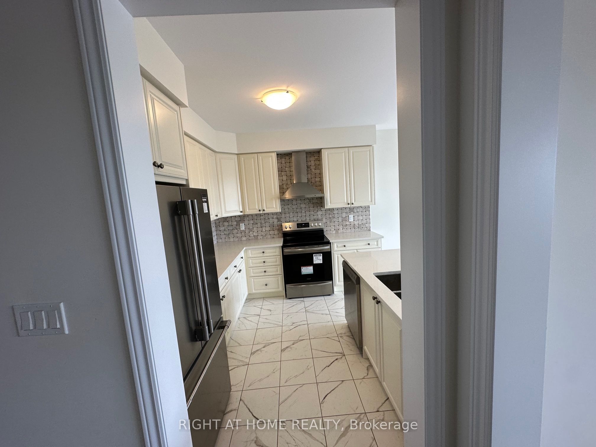 3 Bee Crescent Upper Property Photo 14