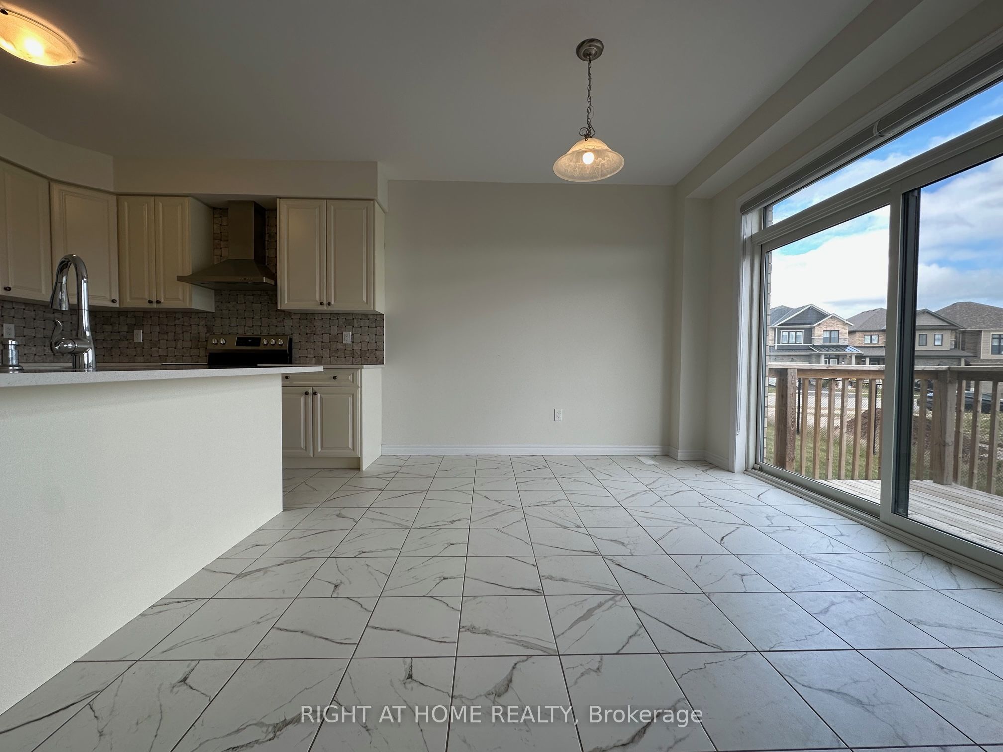 3 Bee Crescent Upper Property Photo 15