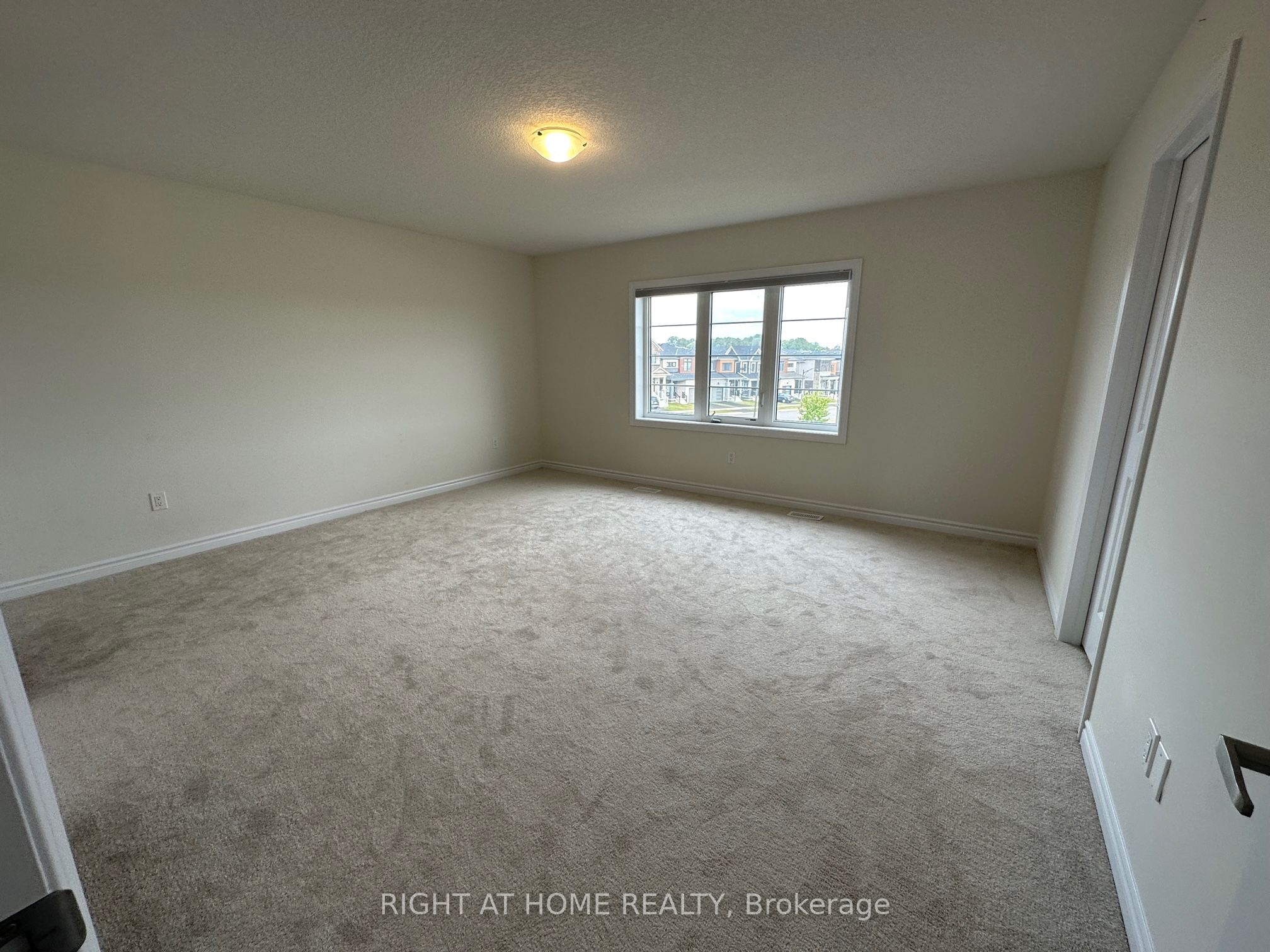 3 Bee Crescent Upper Property Photo 24