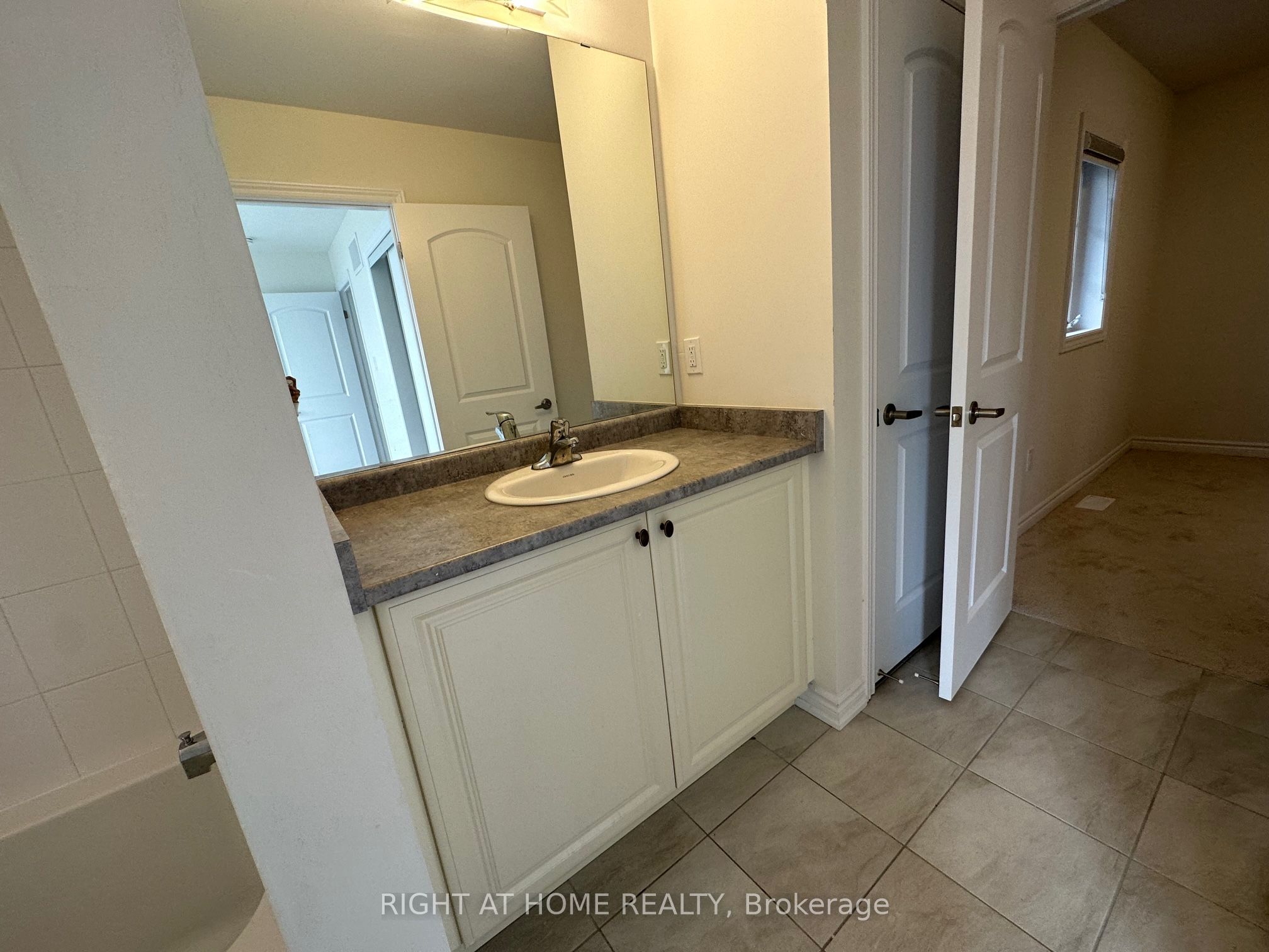 3 Bee Crescent Upper Property Photo 31