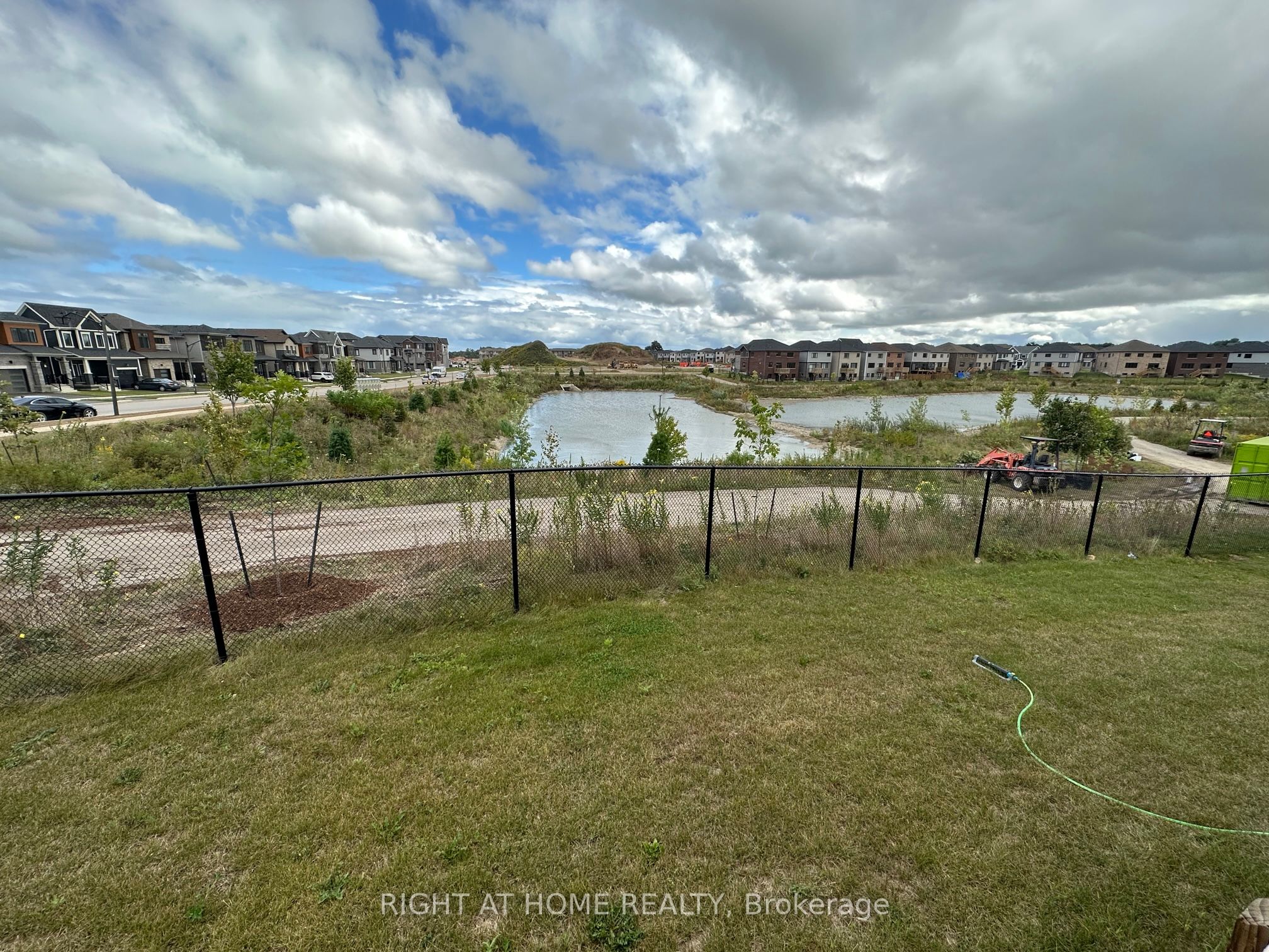 3 Bee Crescent Upper Property Photo 36