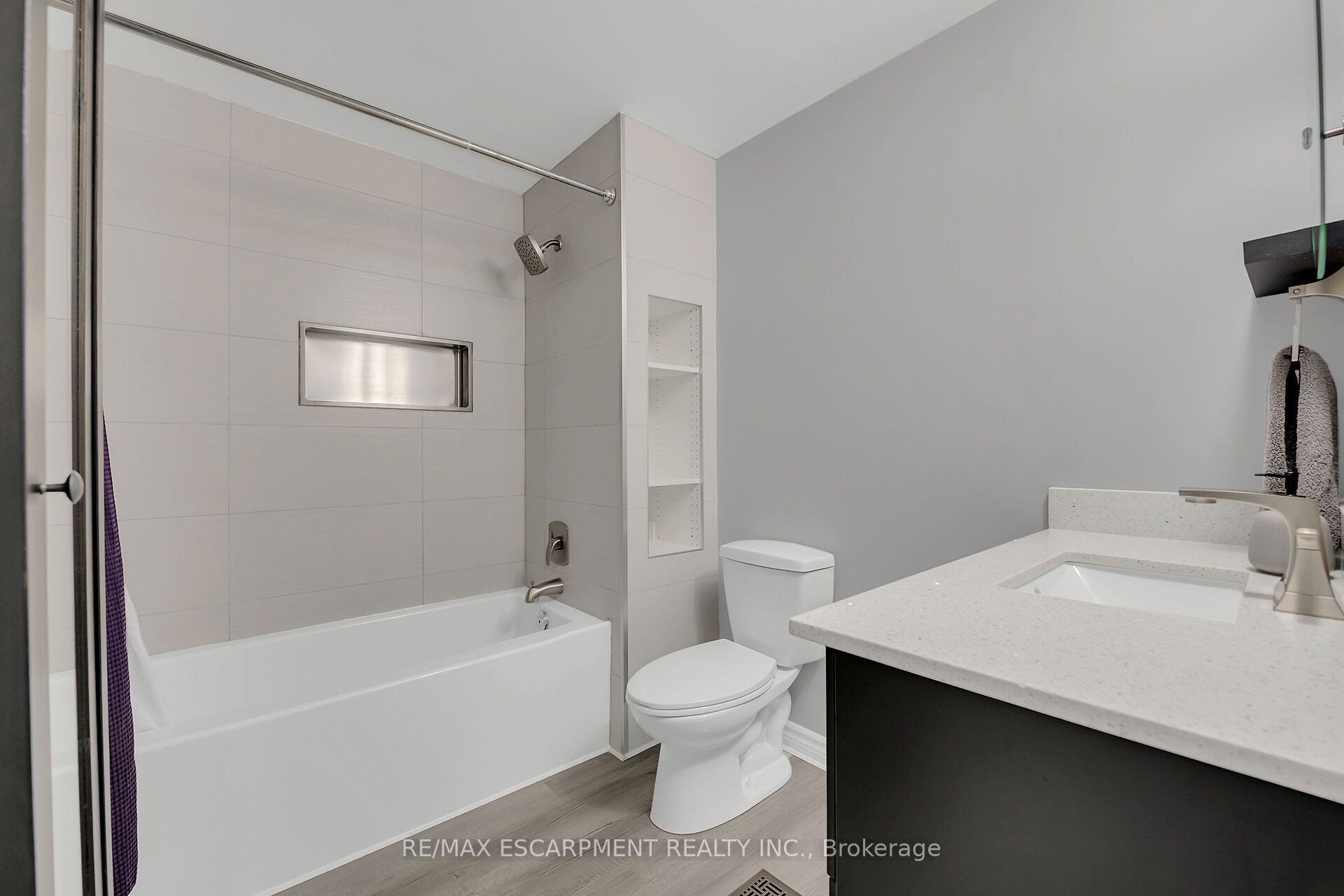 10 Angus Road 124 Property Photo 26