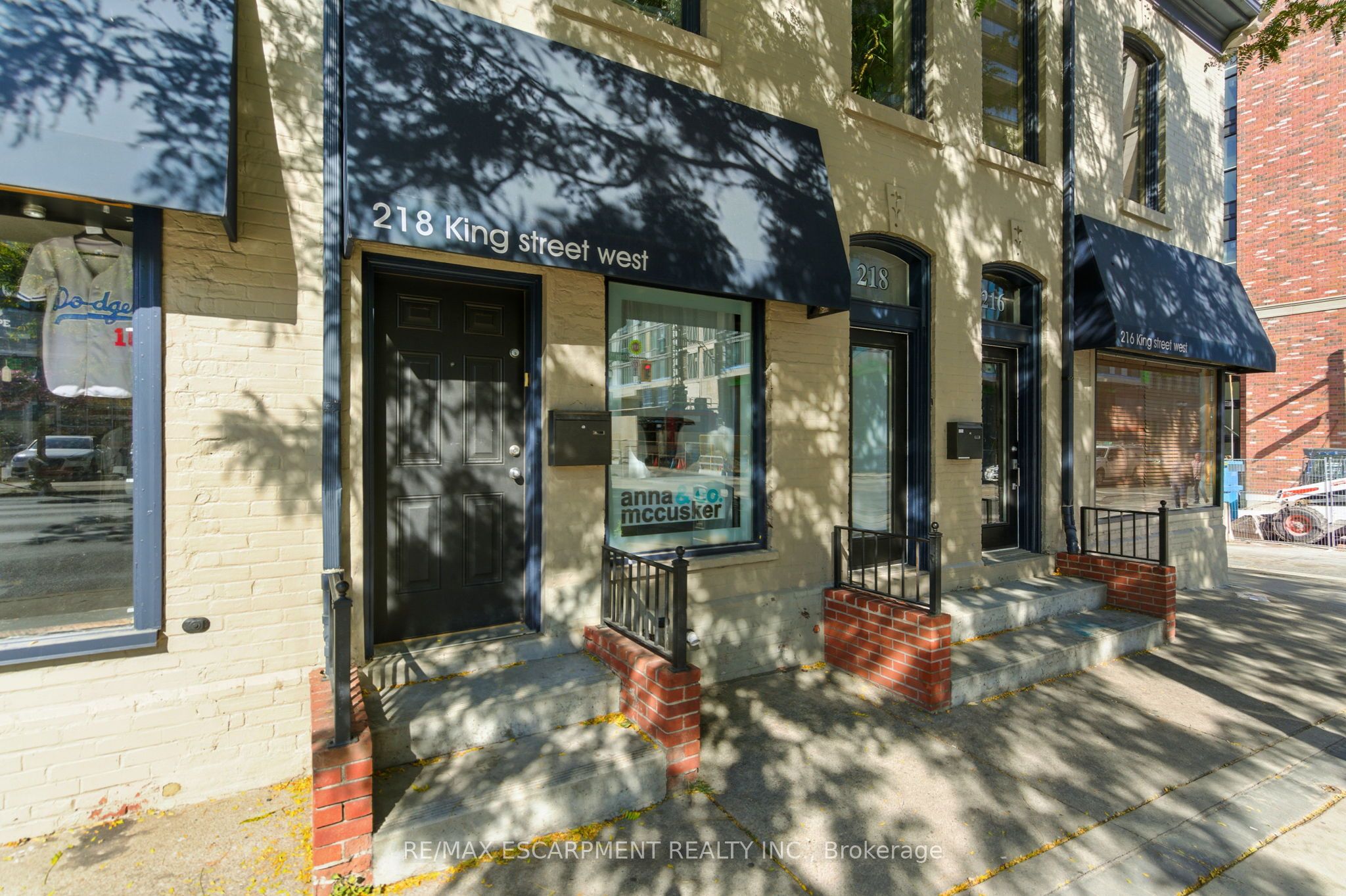 216-220 King Street W Property Photo 4