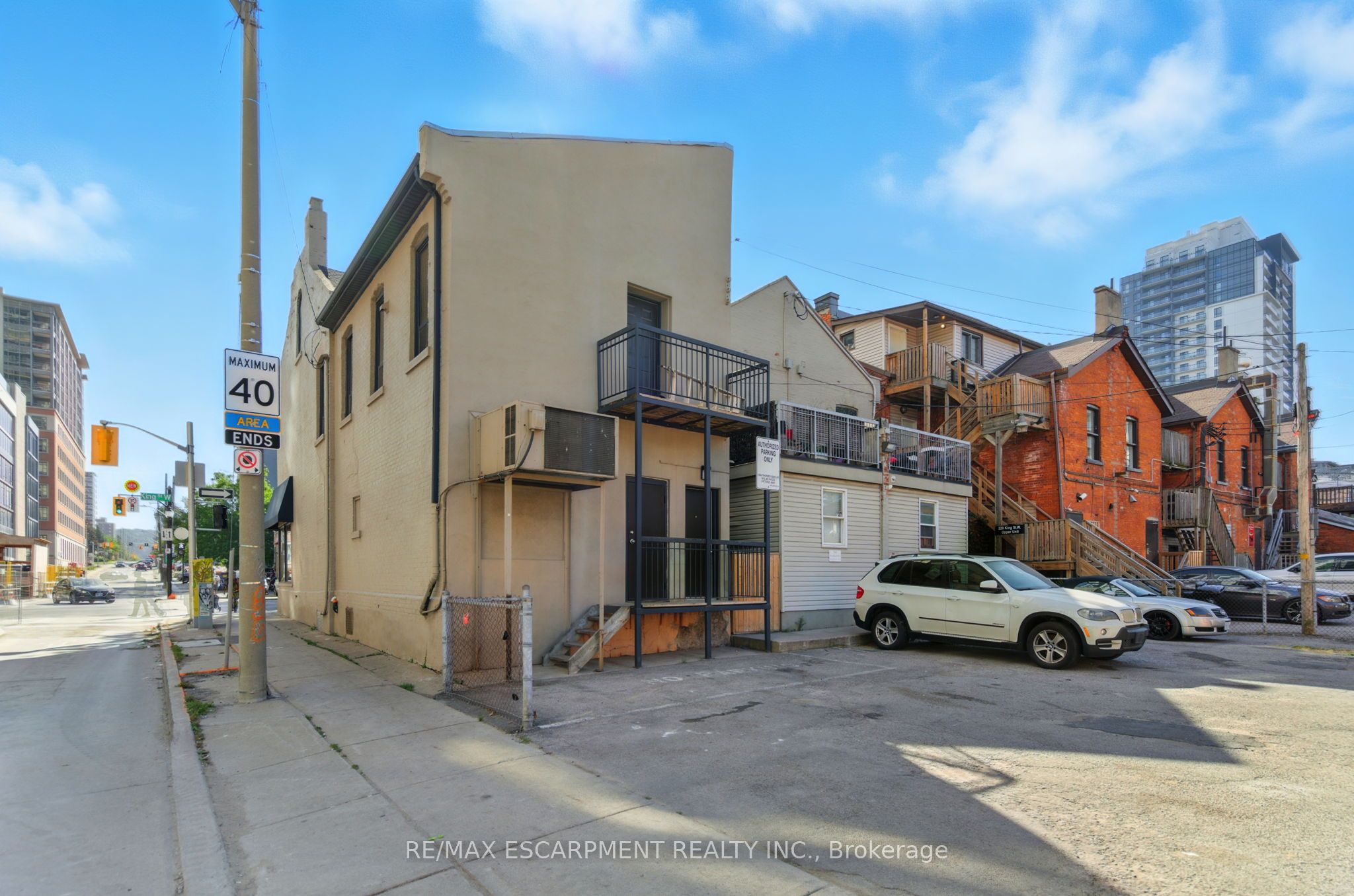 216-220 King Street W Property Photo 14