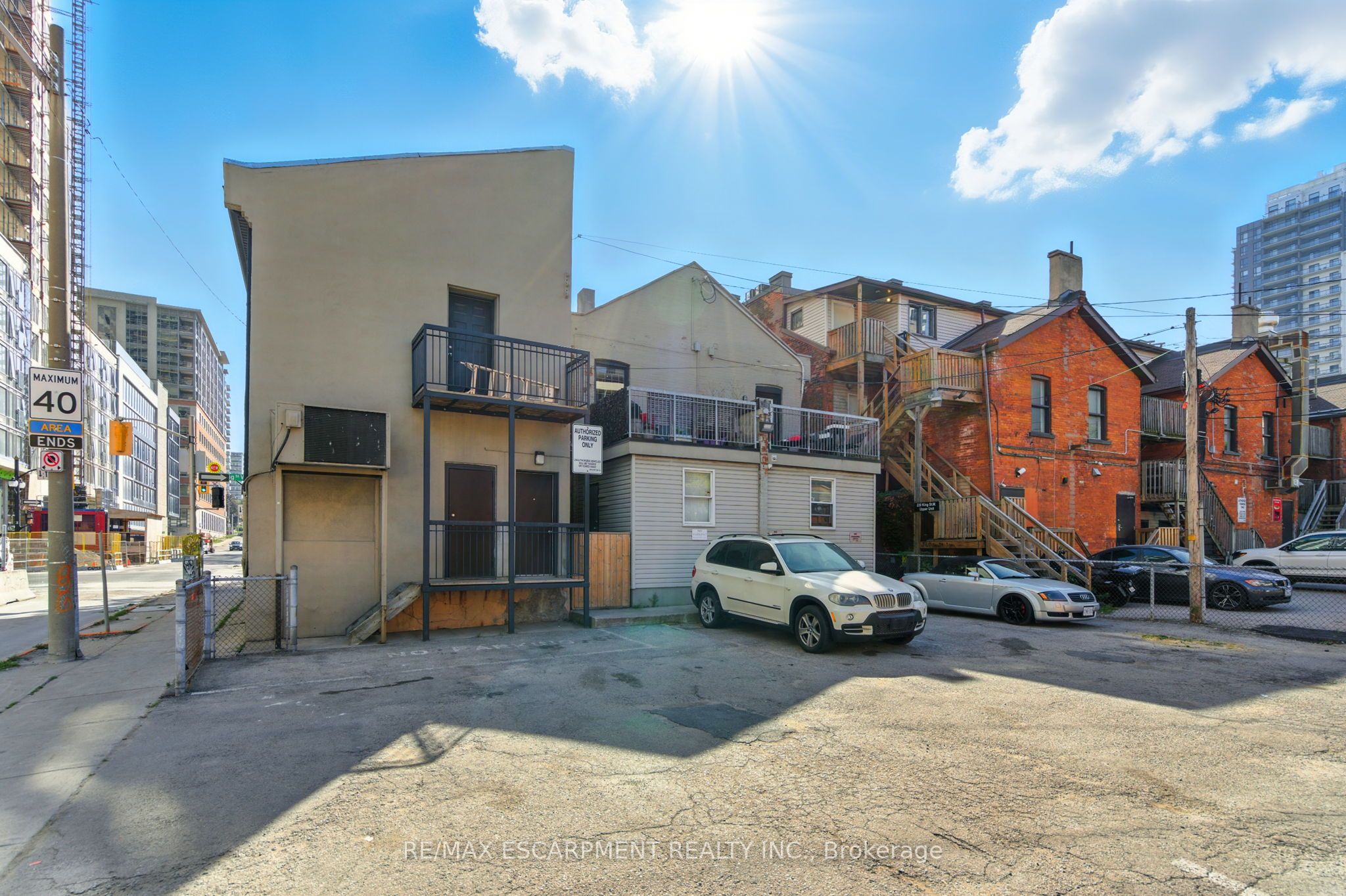 216-220 King Street W Property Photo 15