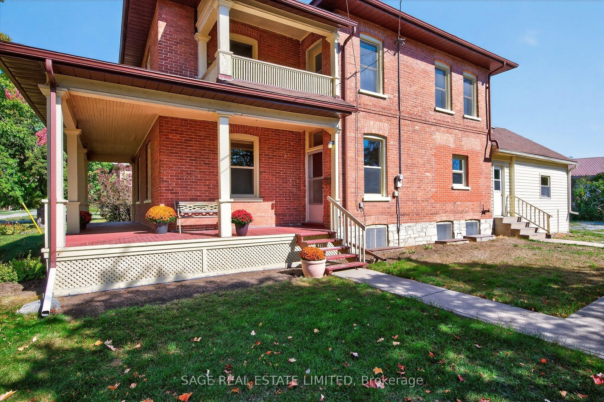 33 John Street Property Photo 5