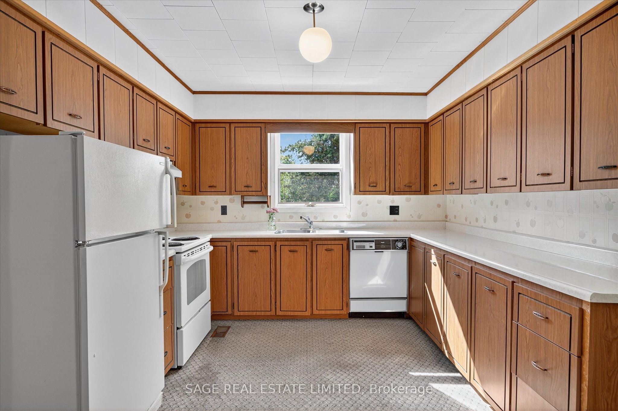 33 John Street Property Photo 14