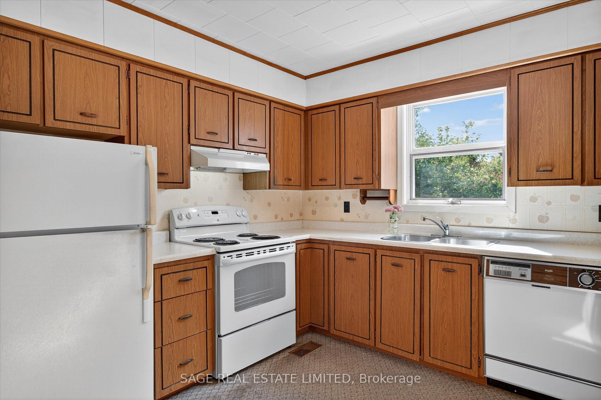 33 John Street Property Photo 15