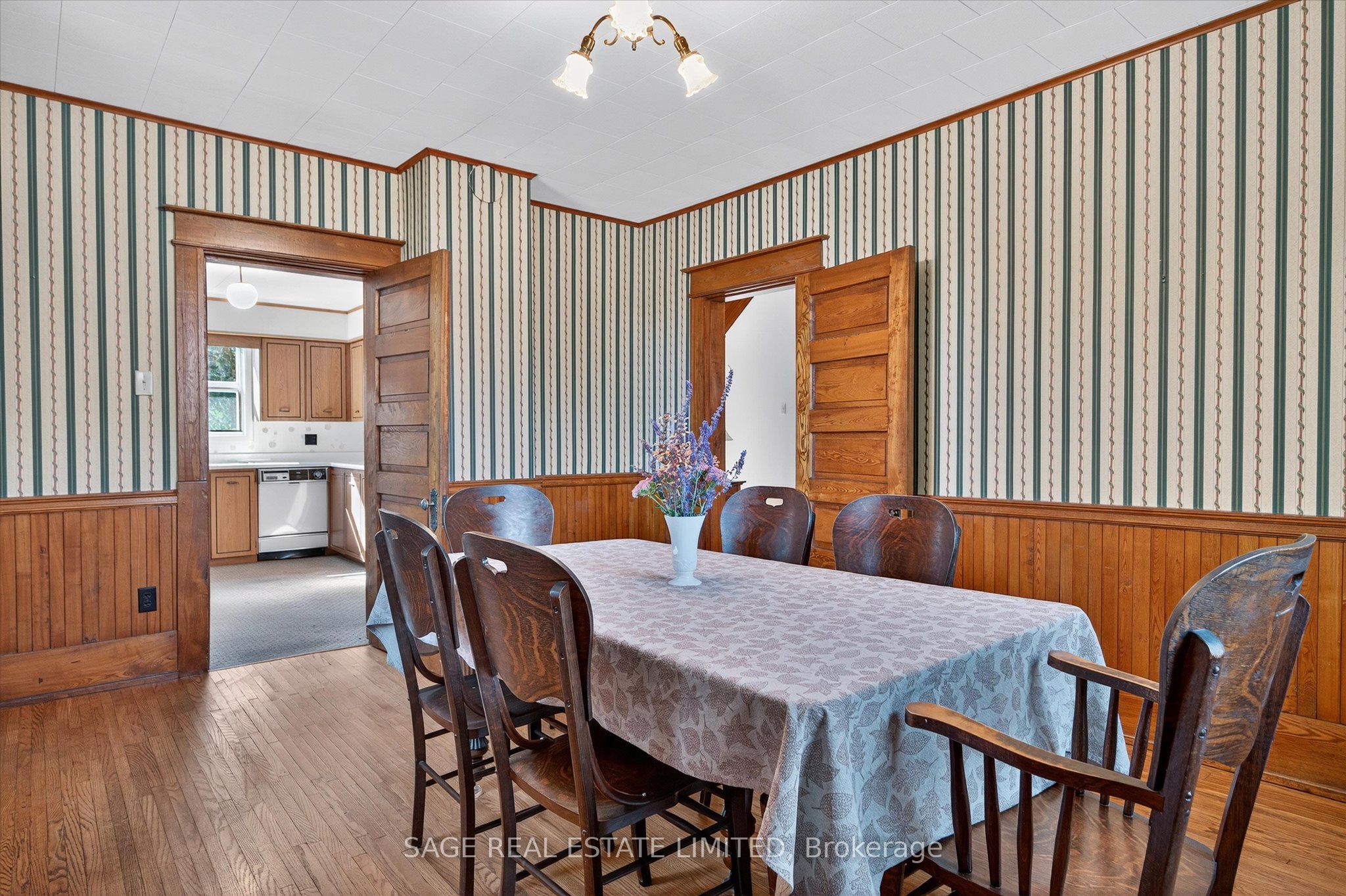 33 John Street Property Photo 18