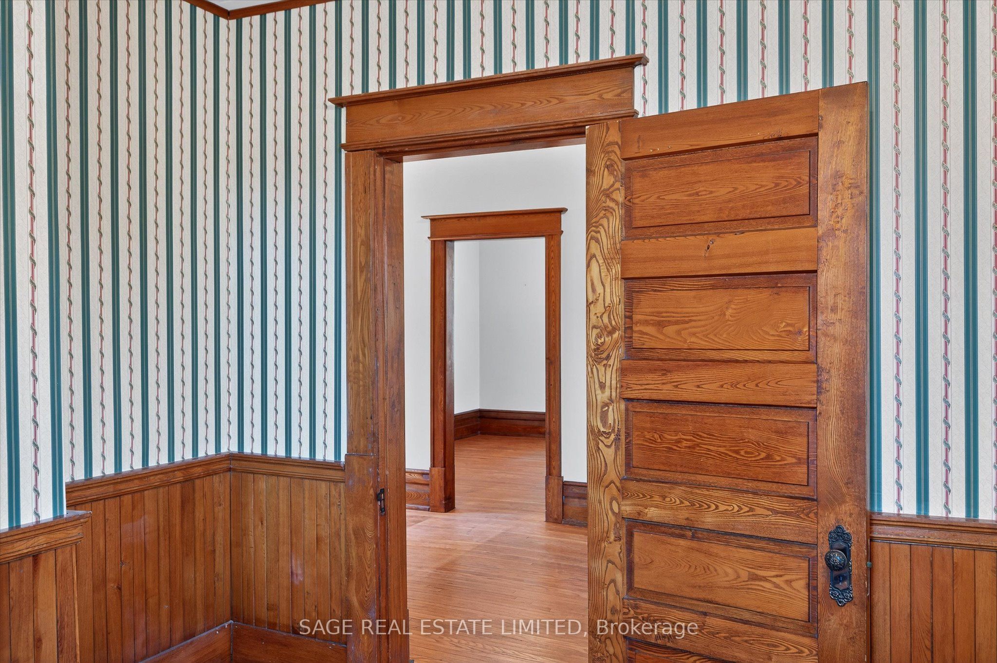 33 John Street Property Photo 20