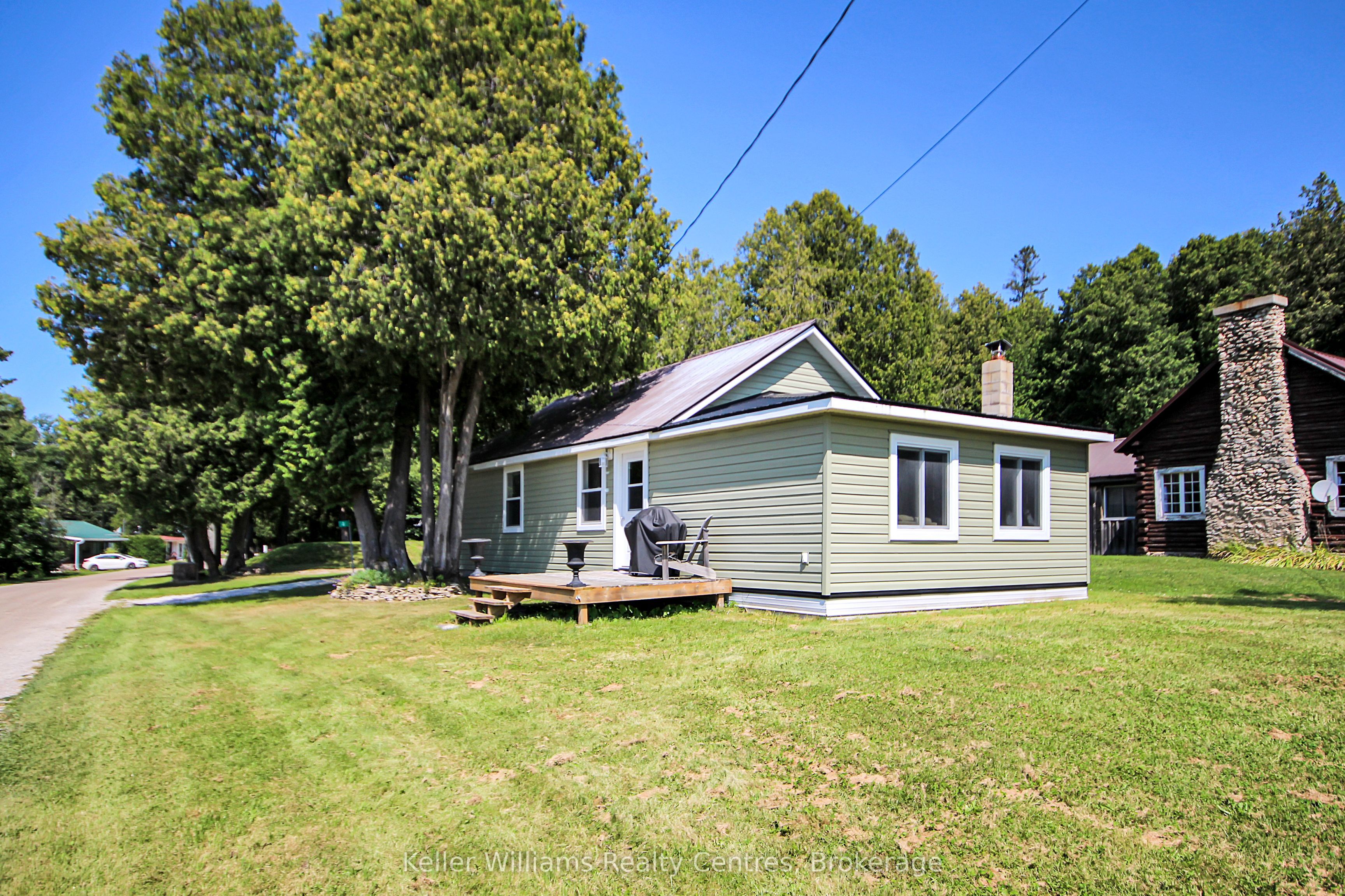 4 Woodstock Ave Property Photo 1