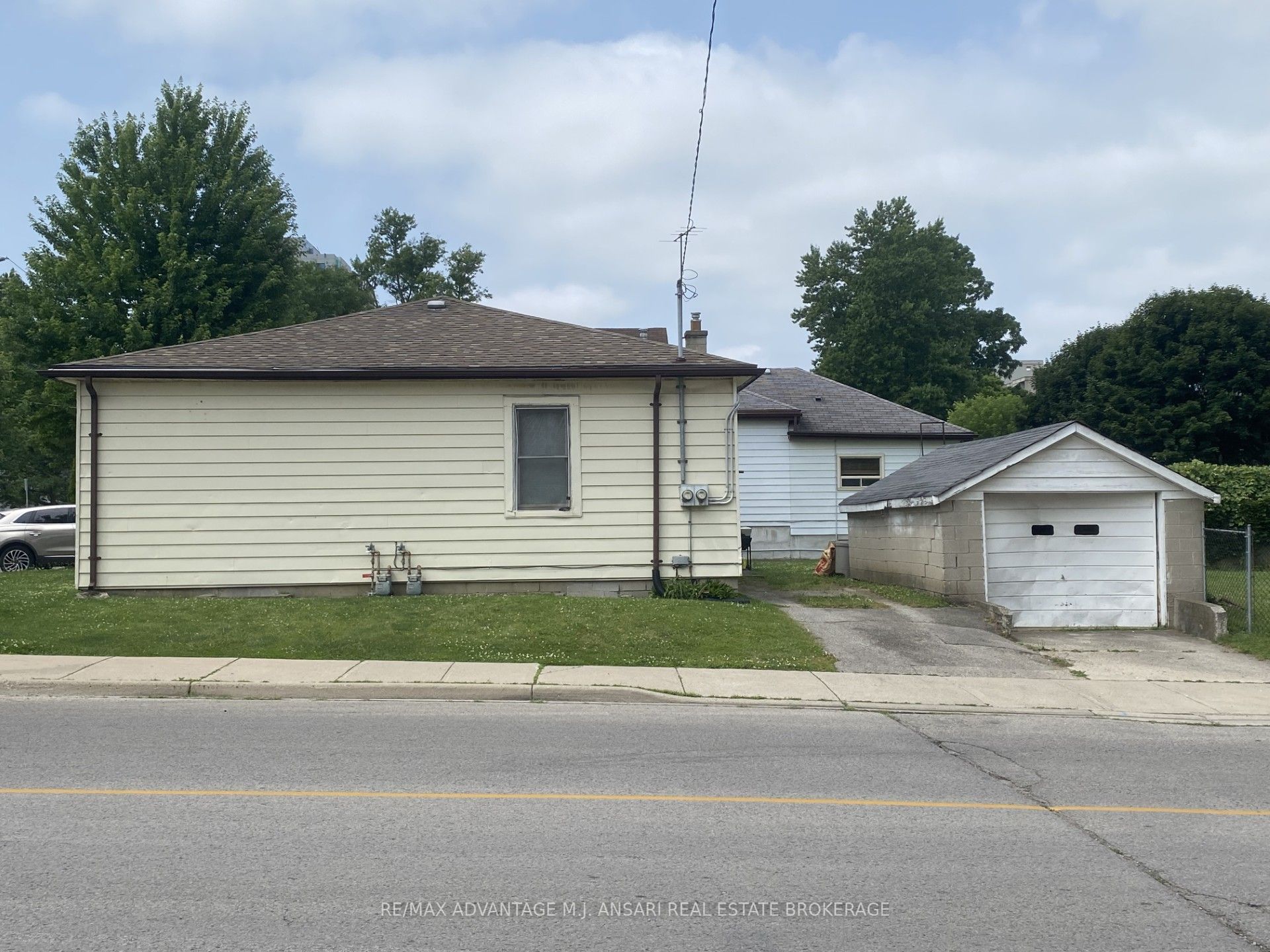 162-164 Mill Street Property Photo 4