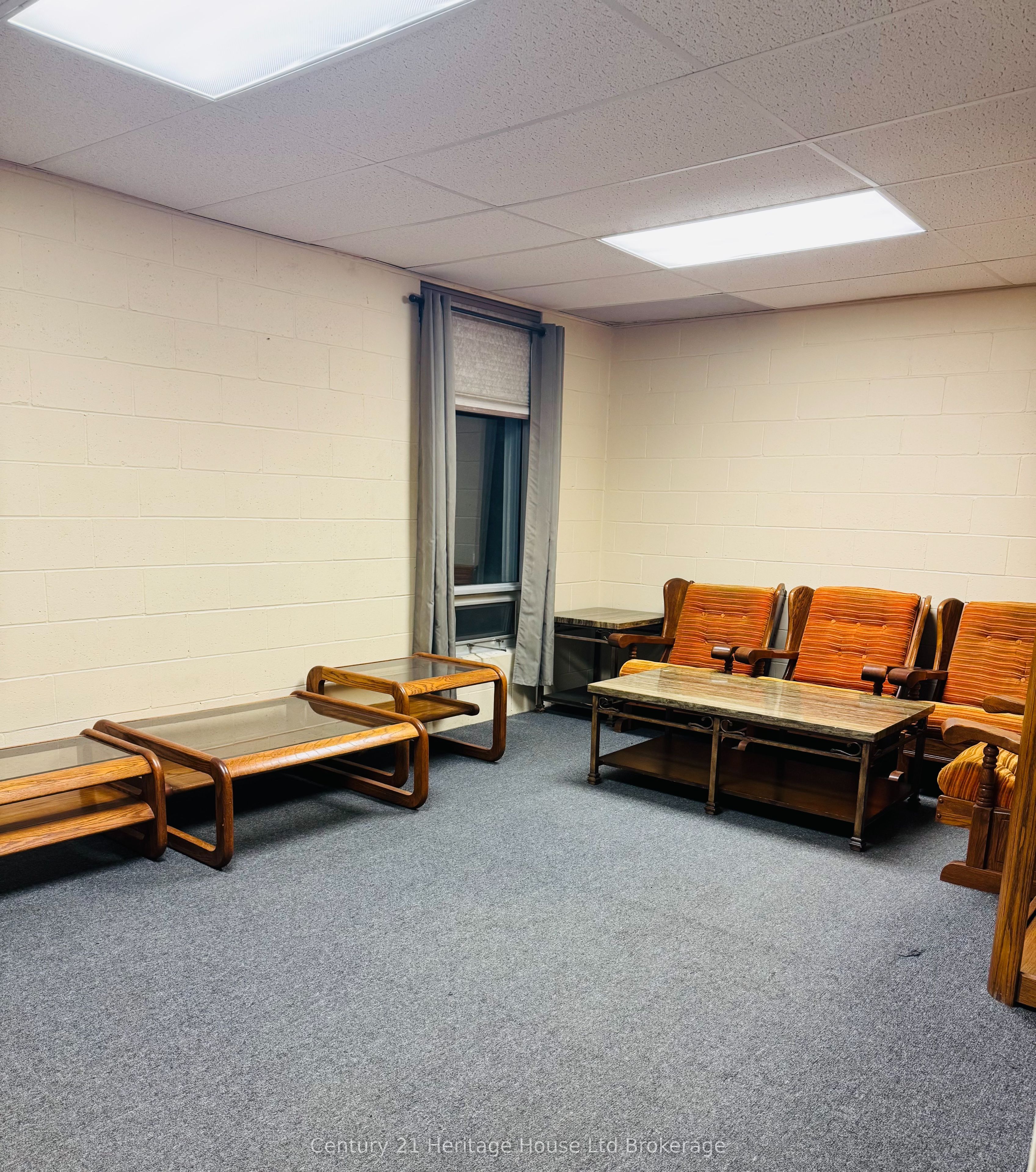 1033 Pattullo Avenue 5 Property Photo 7