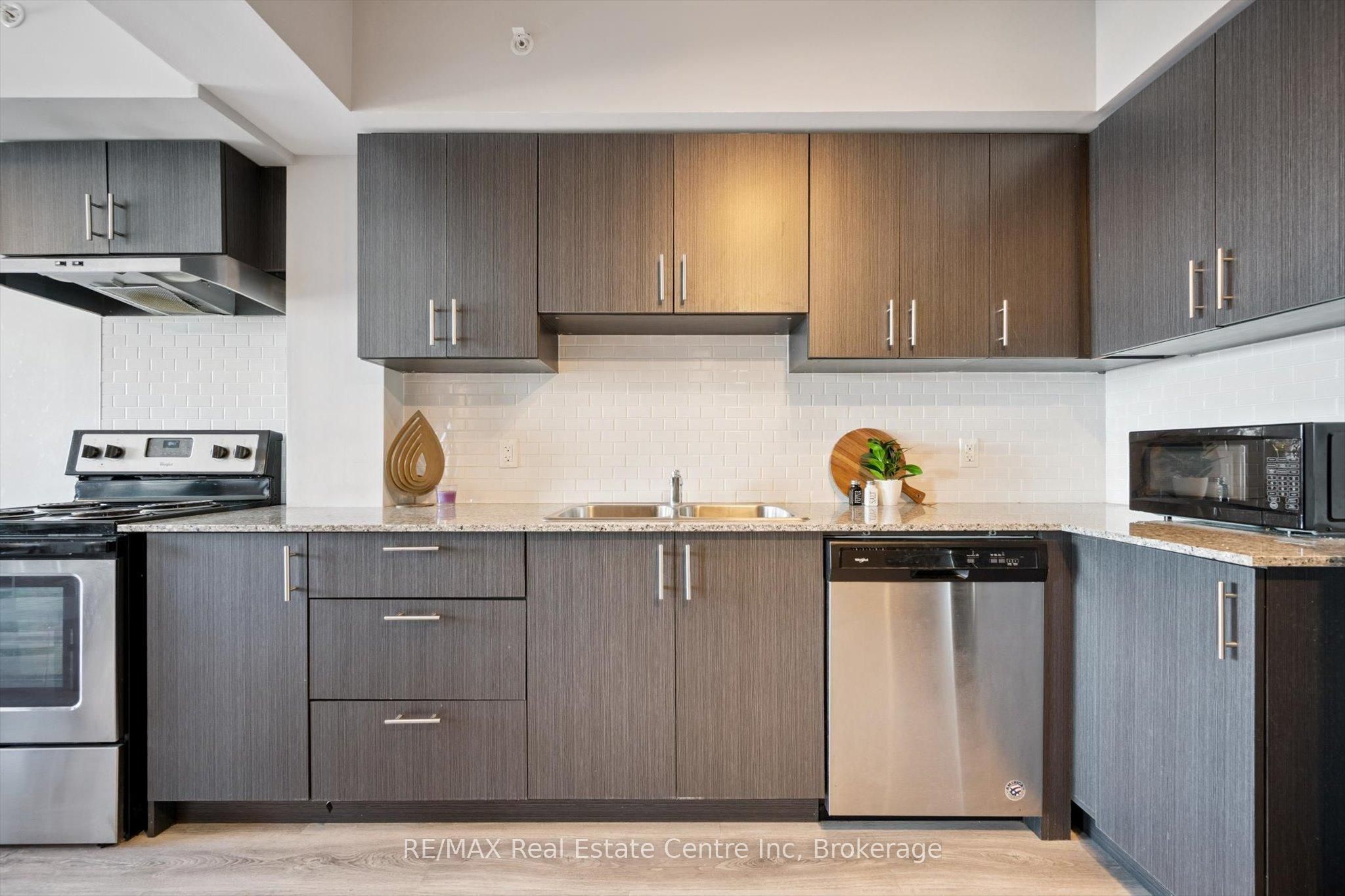 275 Larch Street F515 Property Photo 3