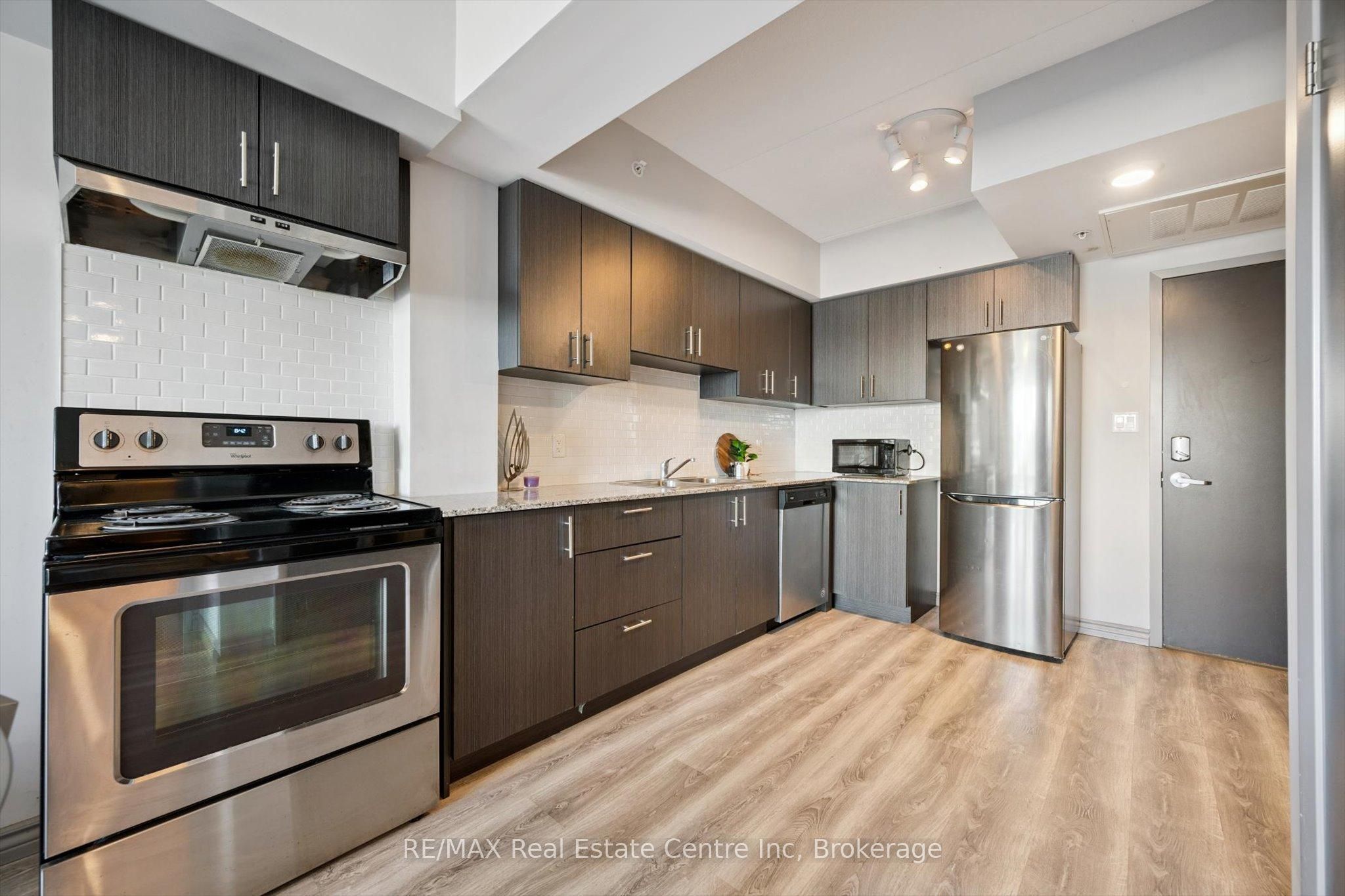 275 Larch Street F515 Property Photo 4