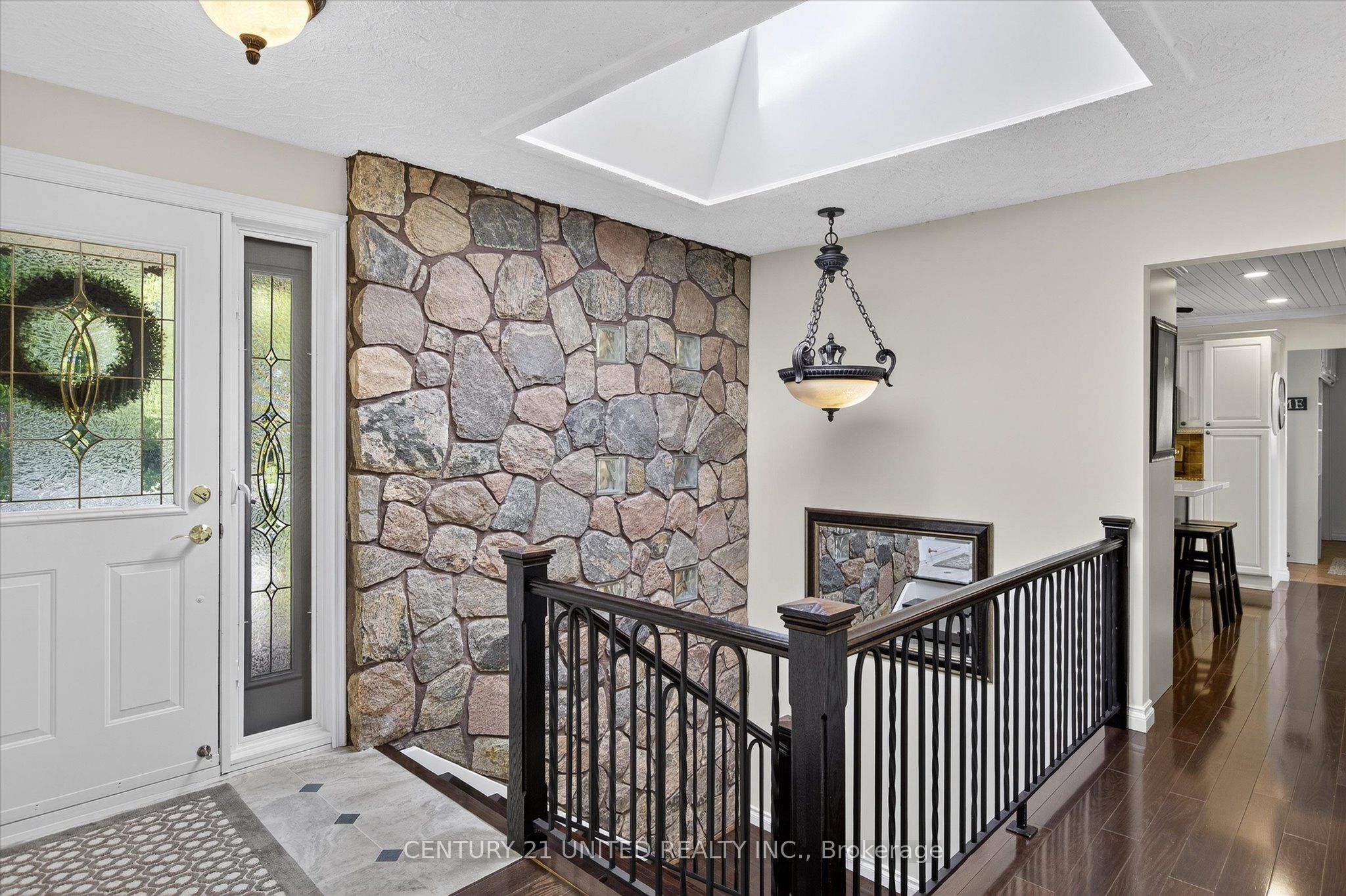 8 Oakwood Crescent Property Photo 4