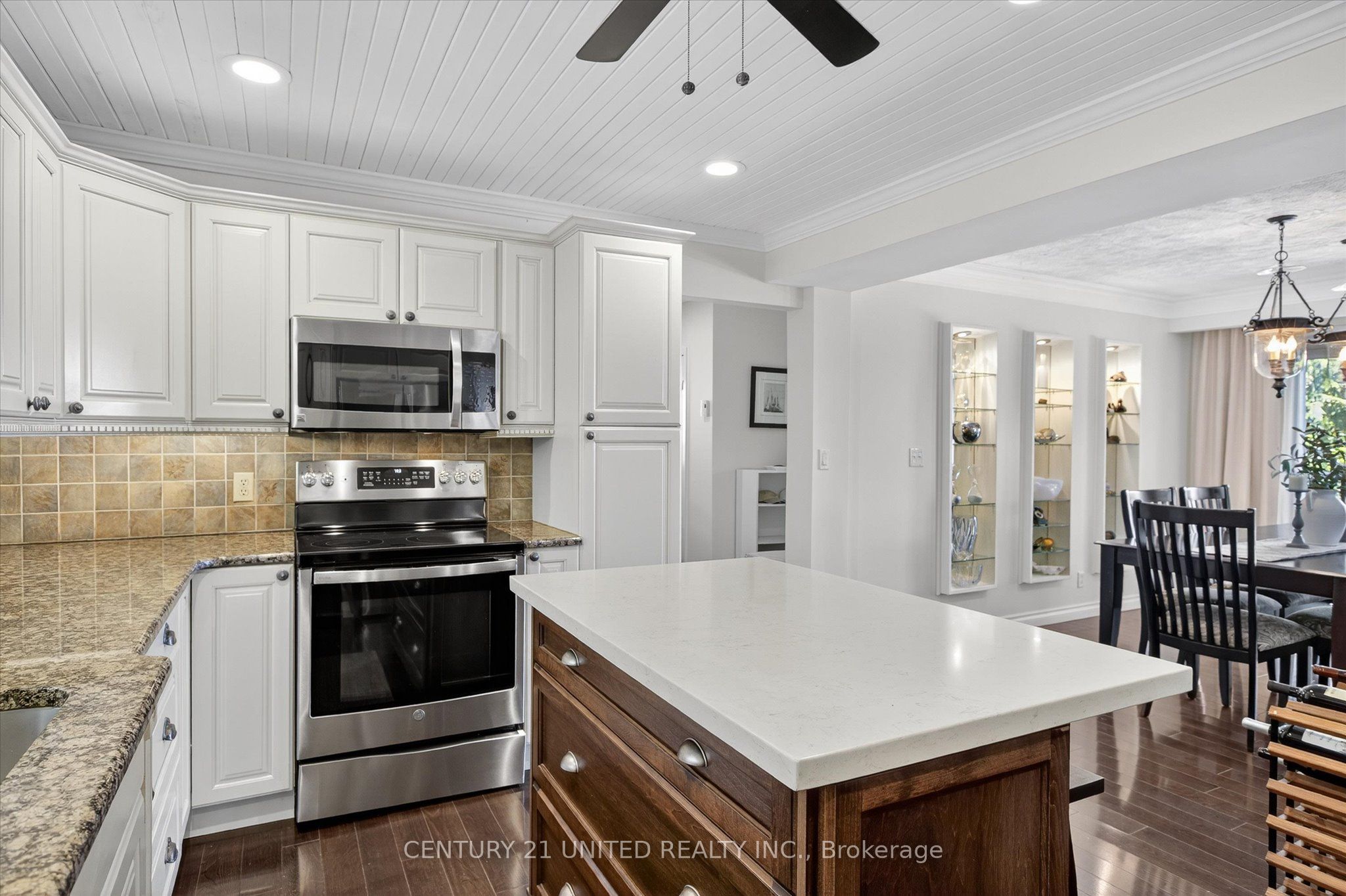 8 Oakwood Crescent Property Photo 12